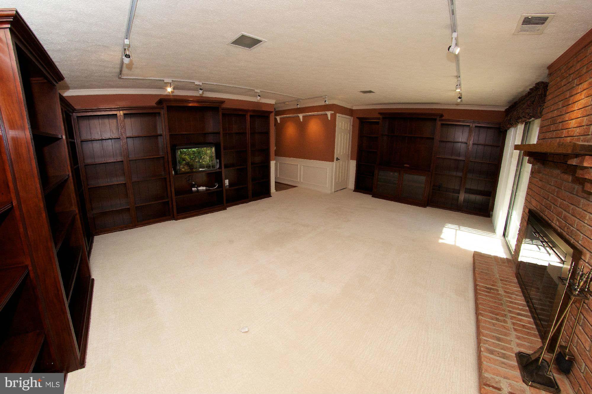 FAIR WOODS - Residential