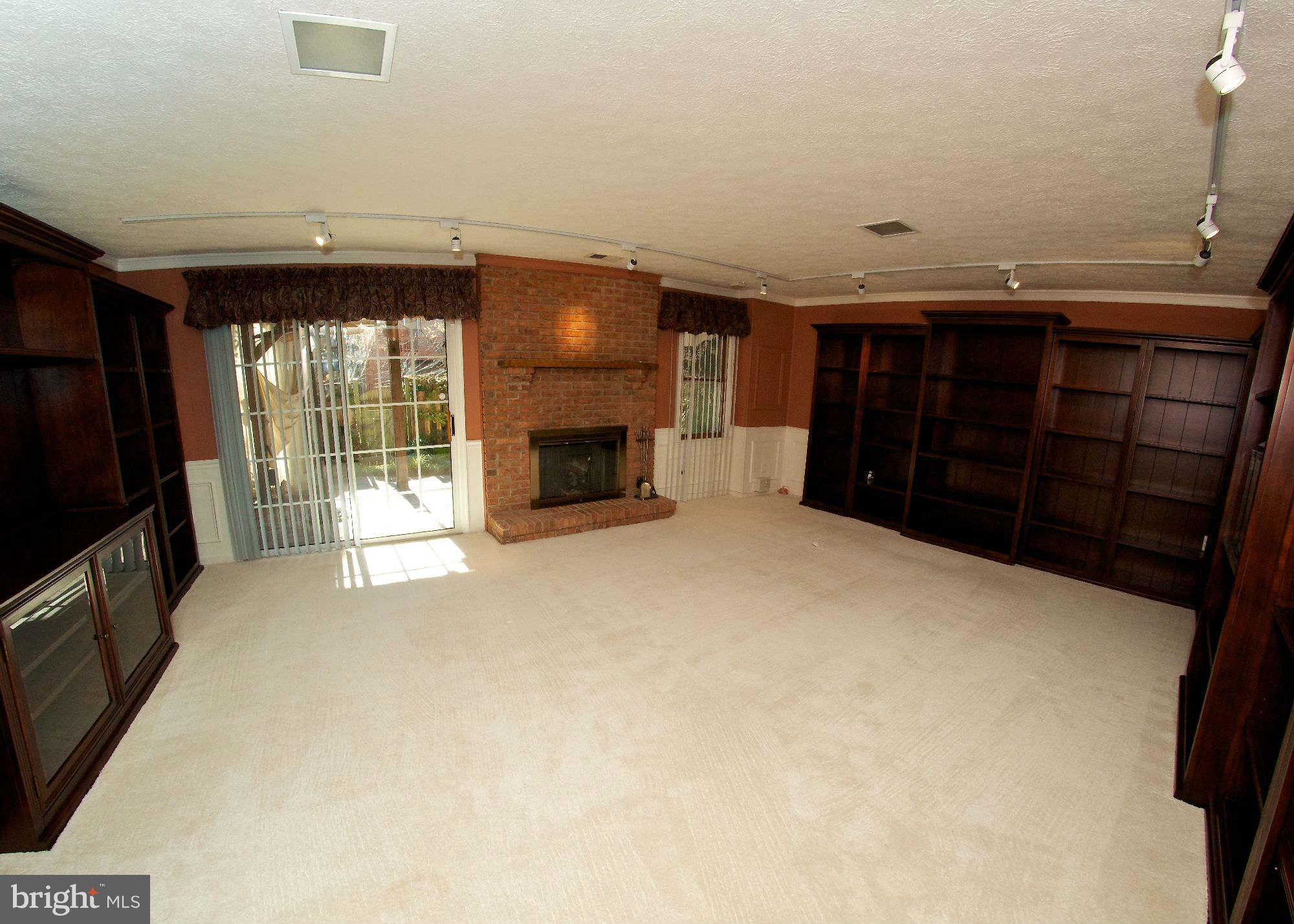 FAIR WOODS - Residential