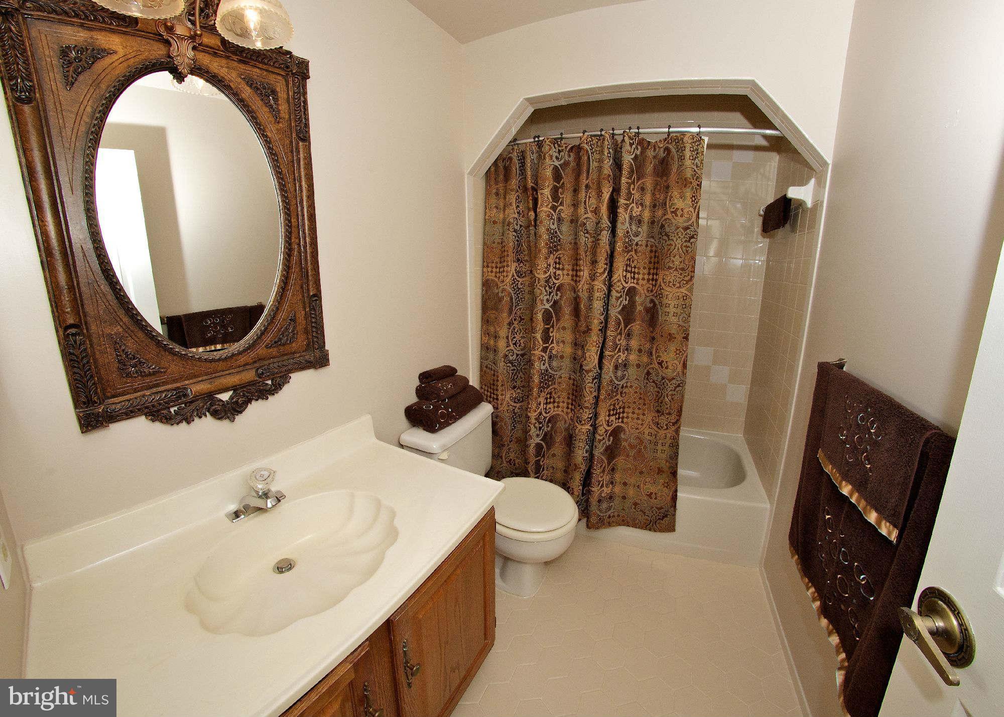 FAIR WOODS - Residential