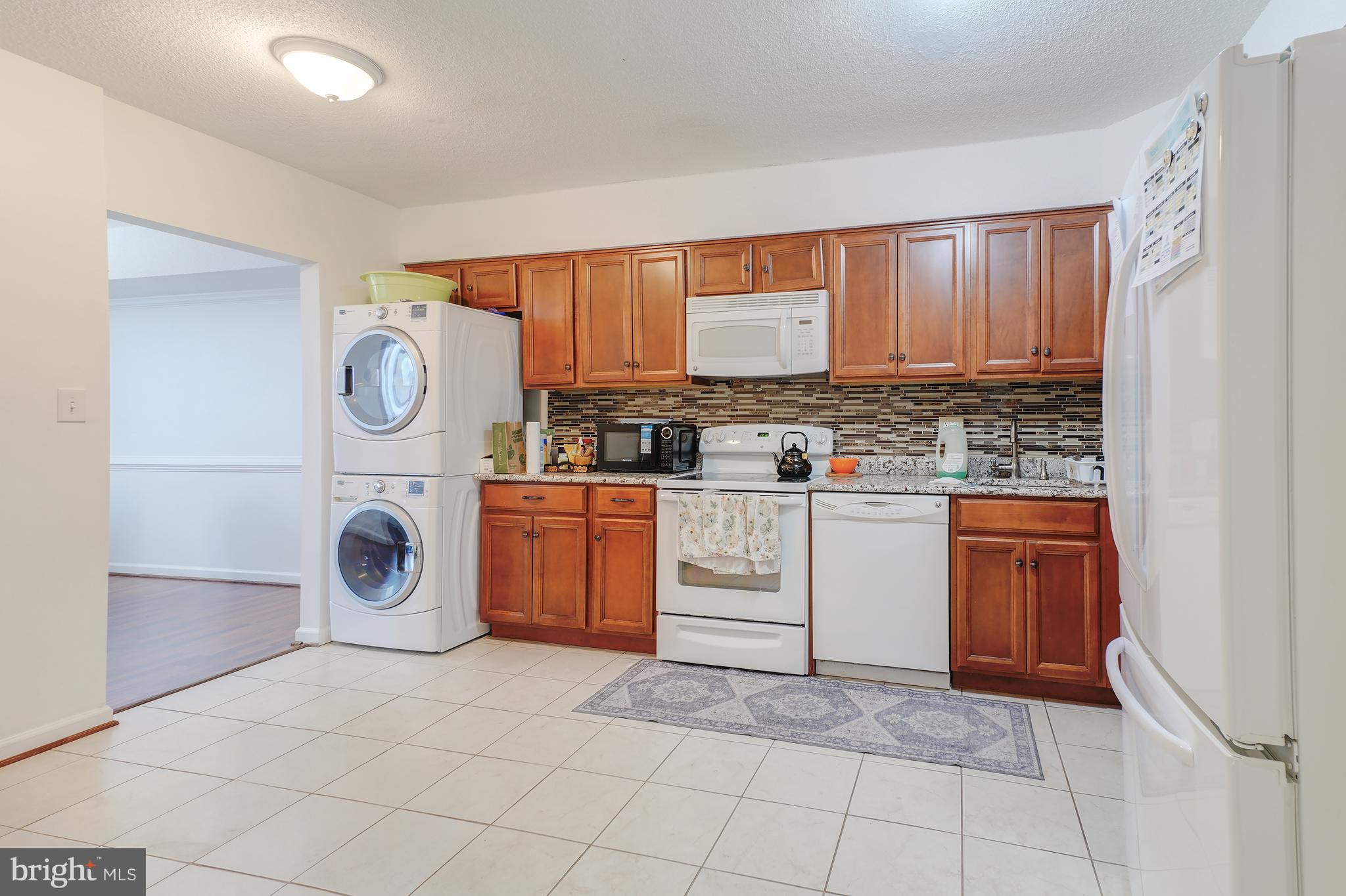 SKYLINE HOUSE - Residential