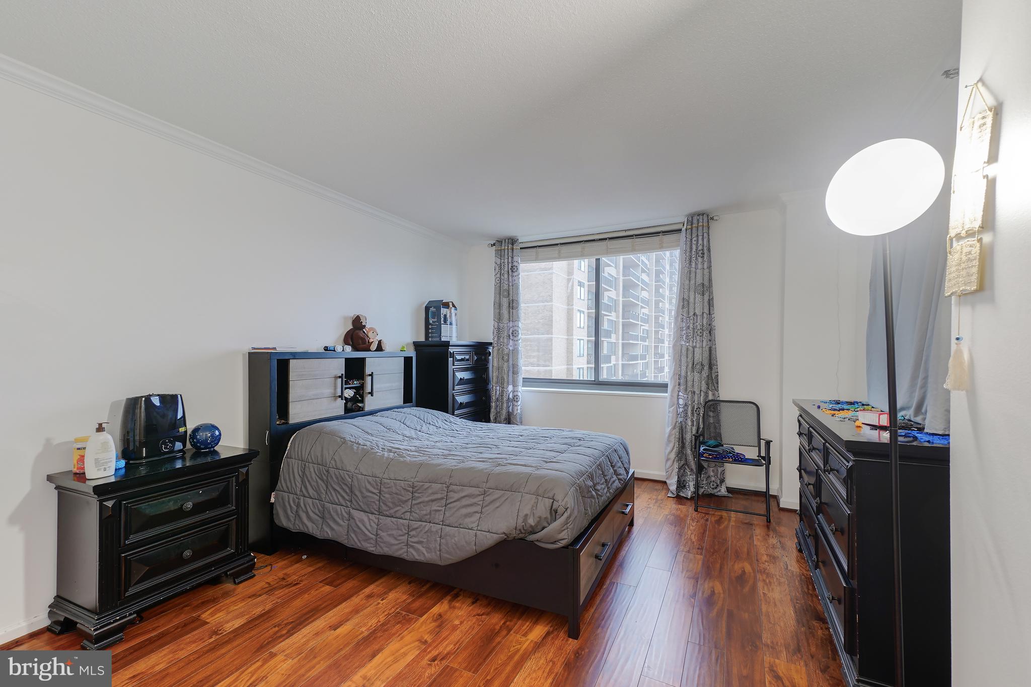 SKYLINE HOUSE - Residential