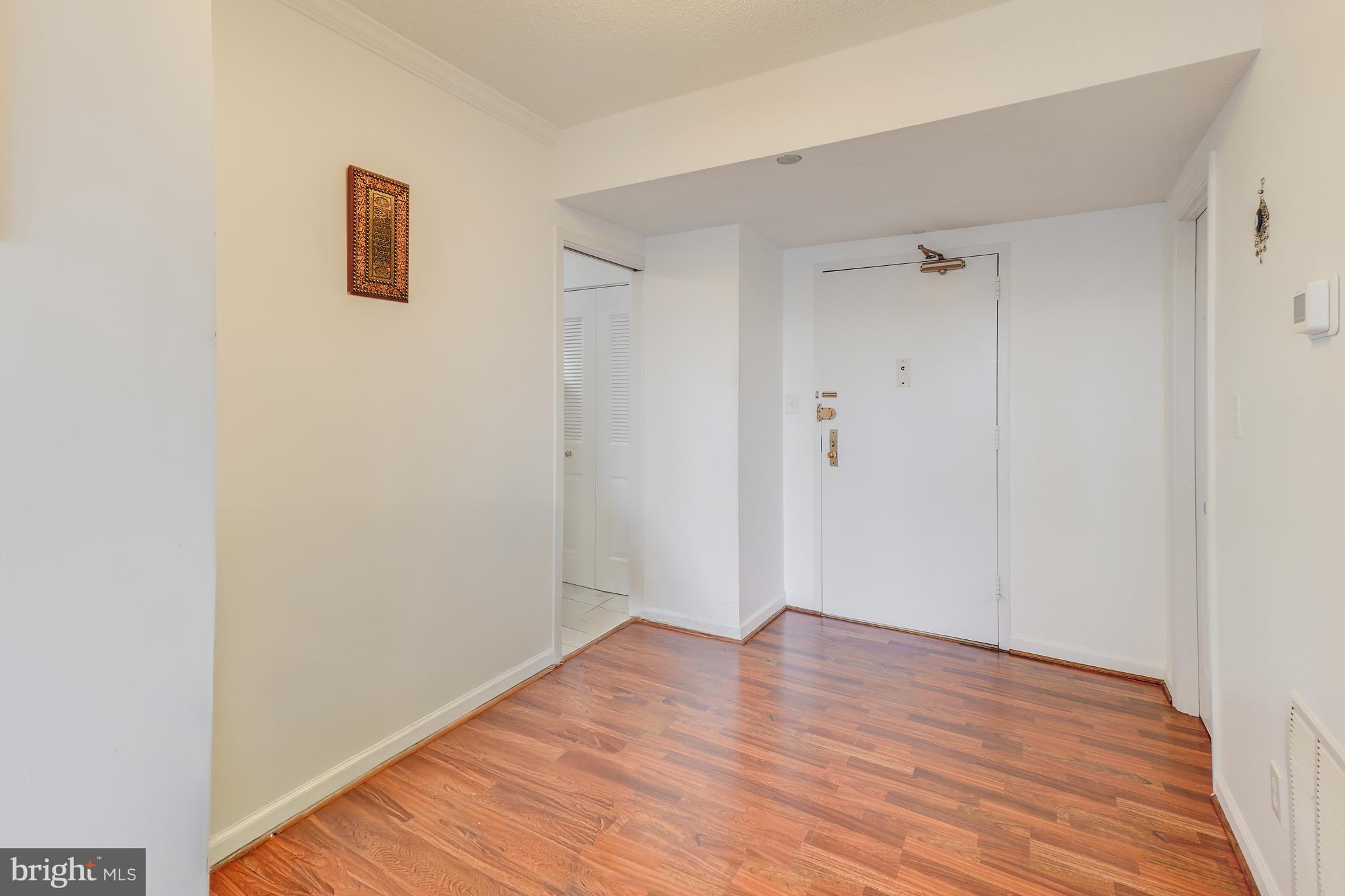 SKYLINE HOUSE - Residential