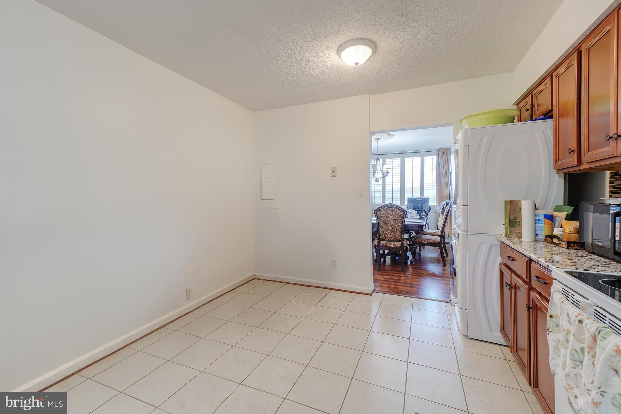 SKYLINE HOUSE - Residential