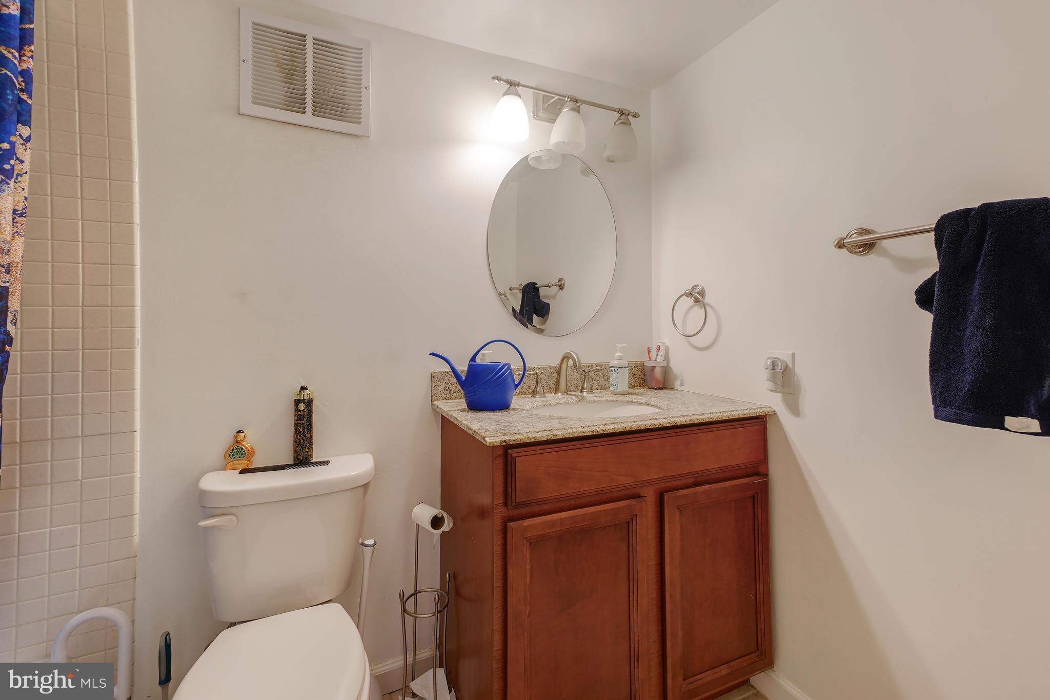 SKYLINE HOUSE - Residential