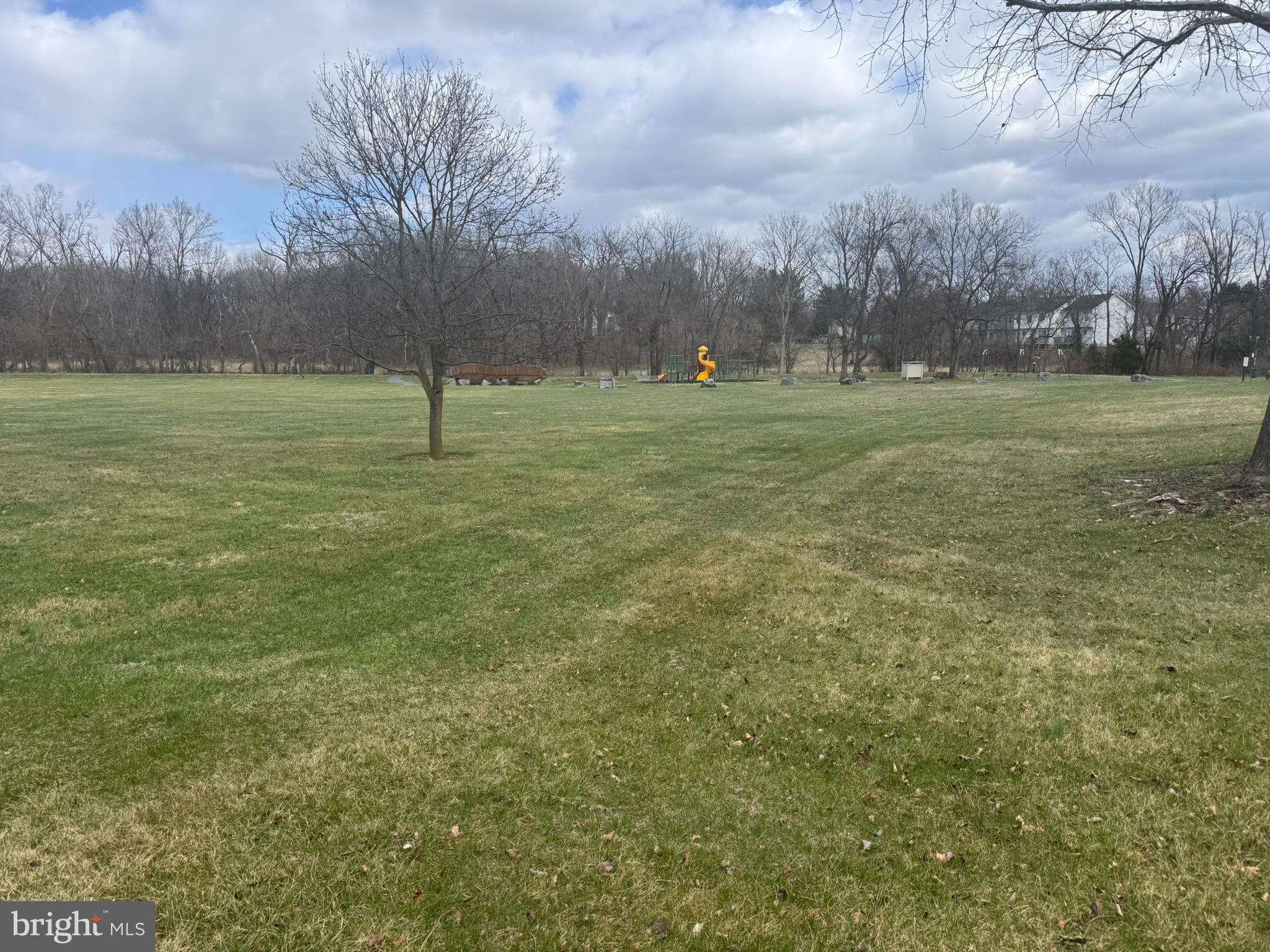 OPEQUON VIEW - Residential