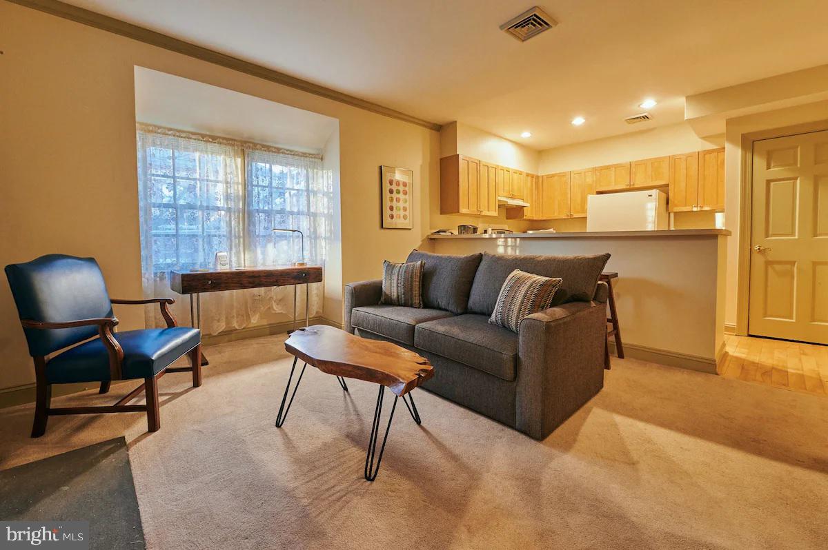 OLD NEW CASTLE - Residential Lease