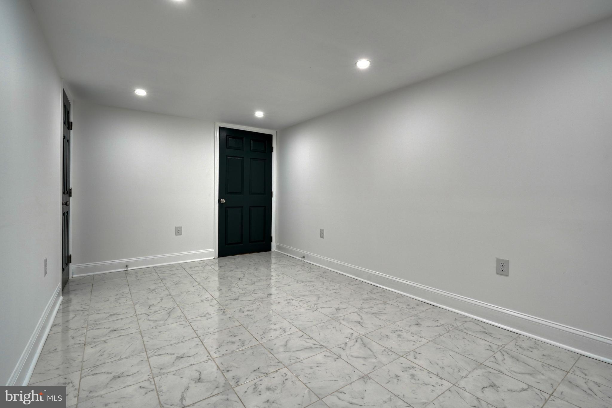 WEST ARLINGTON - Residential