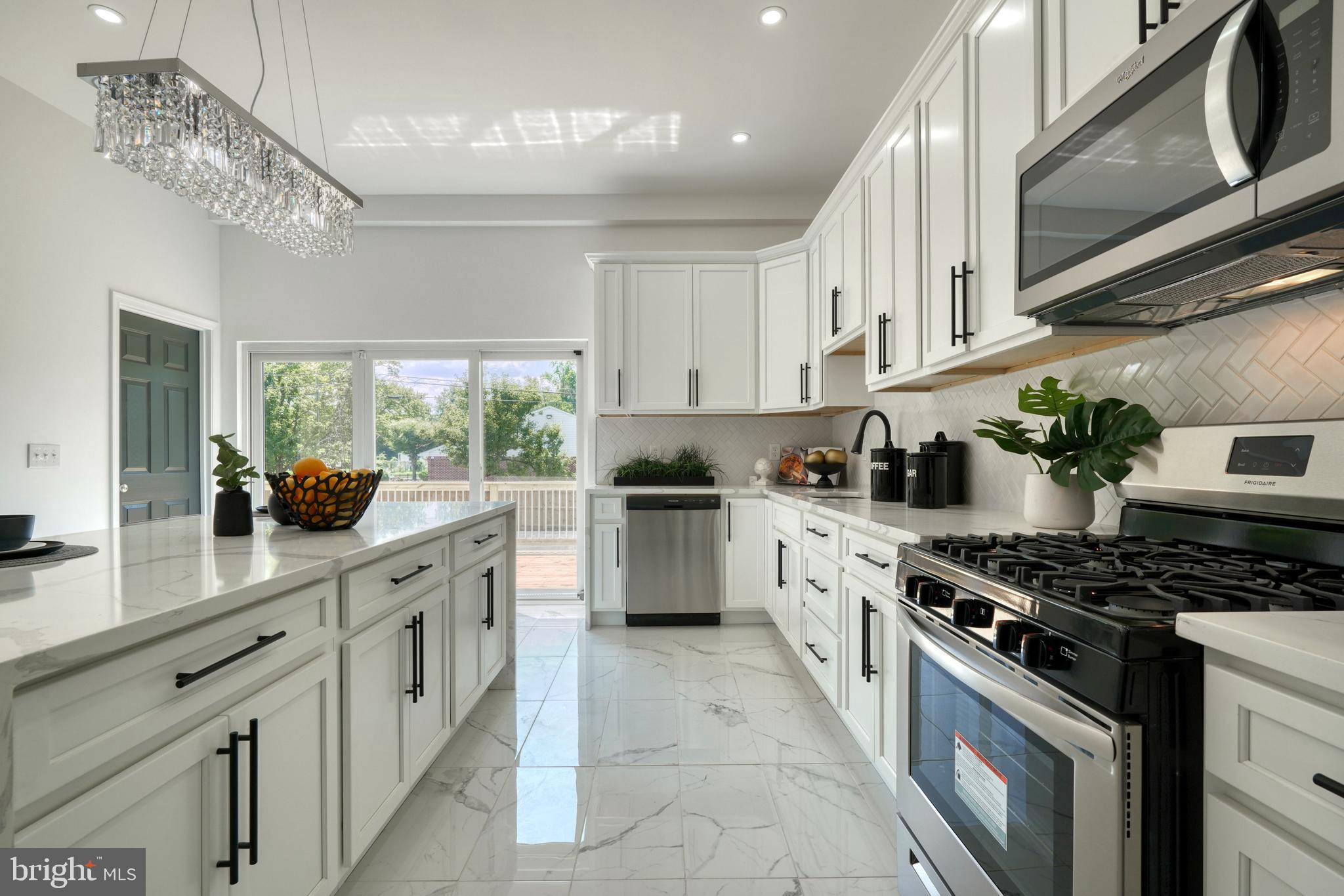 WEST ARLINGTON - Residential