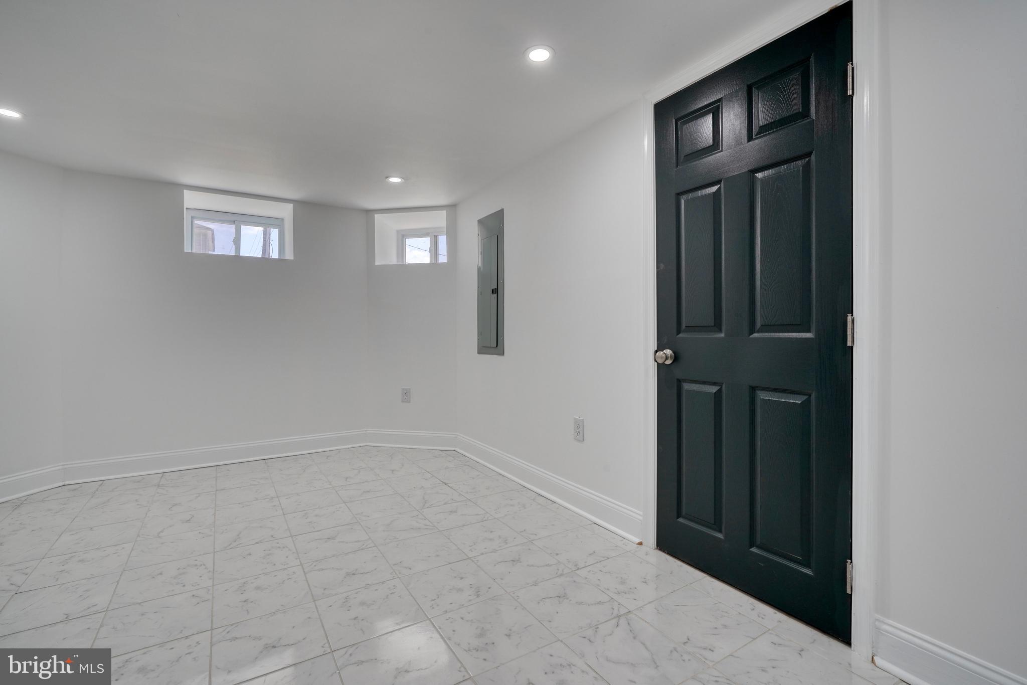 WEST ARLINGTON - Residential