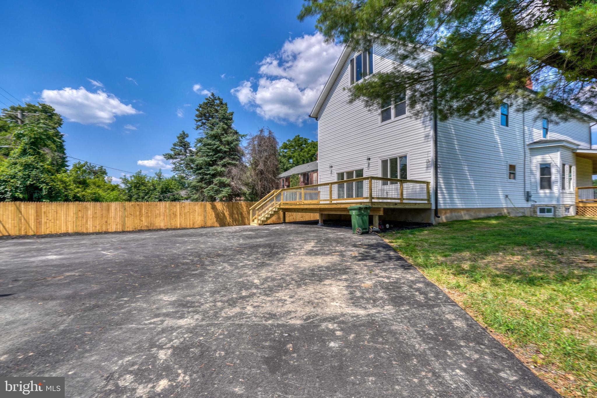 WEST ARLINGTON - Residential