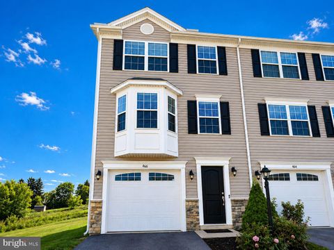 Townhouse For Sale - 466 Stableview Court<br/> Blair County, DUNCANSVILLE, PA 16635