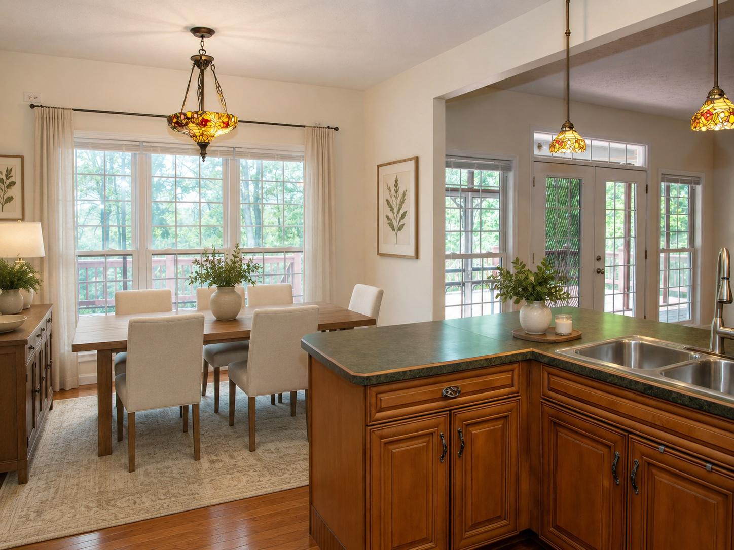 792 FOREST GLEN DRIVE