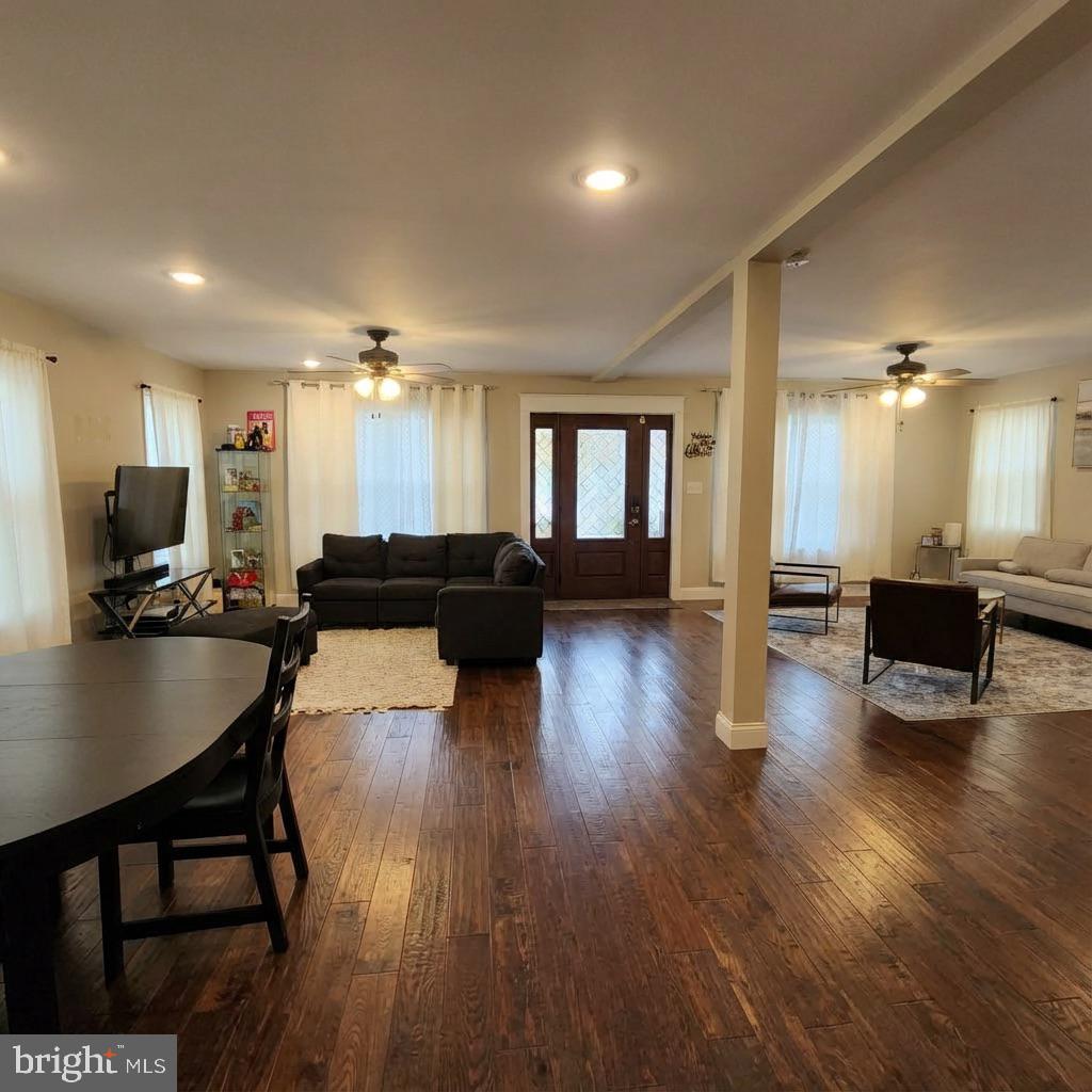 10 W MONROE STREET