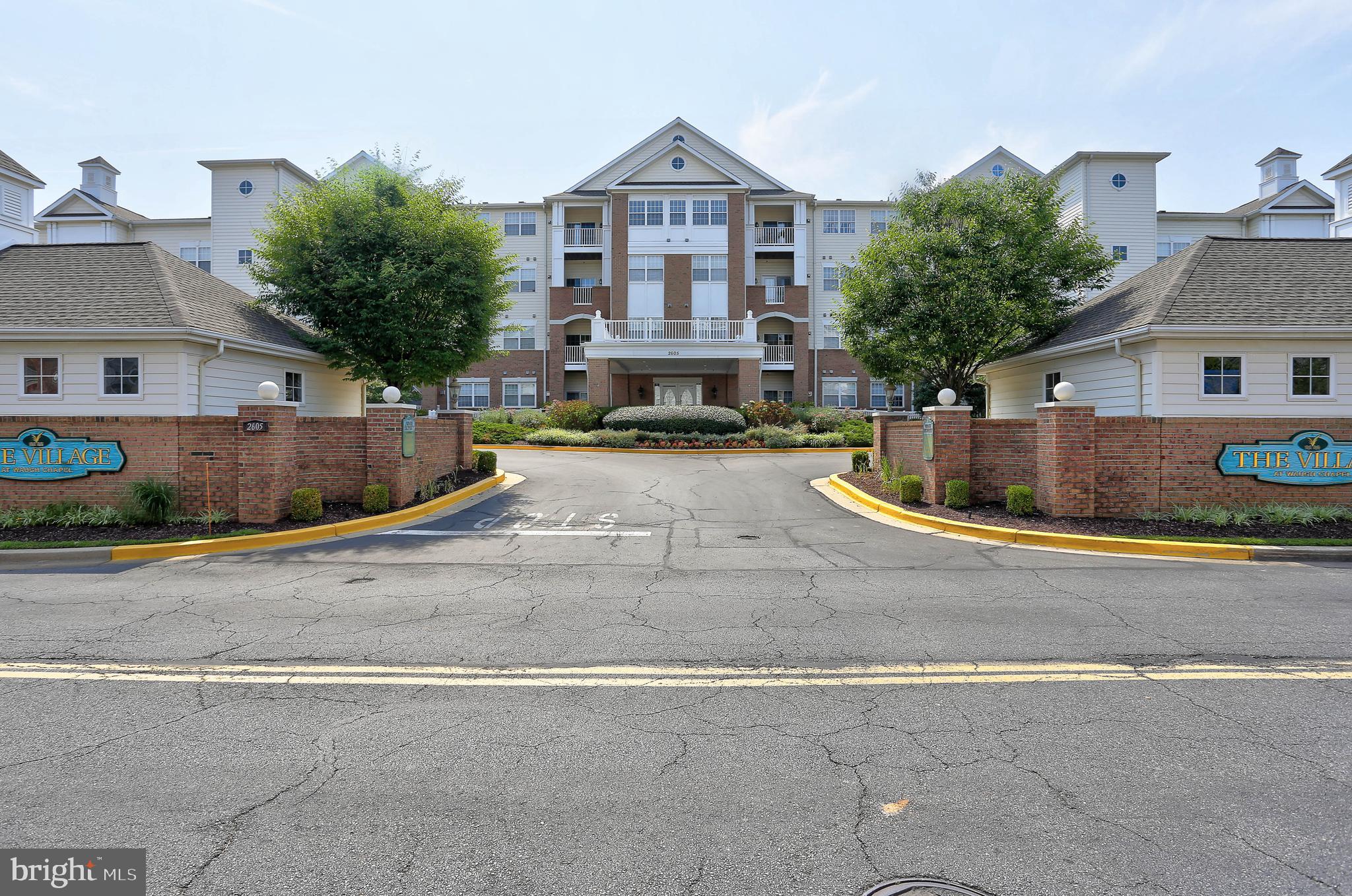Charming 2-Bedroom, 2.5-Bathroom Home at Chapel Lake Drive, Waugh Chapel Center
Located at Chapel Lake Drive in Waugh Chapel Center, this inviting 2-bedroom, 2.5-bathroom home boasts a spacious open layout, a dedicated storage unit (36), and a garage parking spot (18).
Residents can enjoy a host of top-notch amenities and engaging community events. Additionally, the property offers easy access to a range of shopping, dining, and medical facilities within the Waugh Chapel area. Take advantage of the prime location that provides proximity to Annapolis, Baltimore, and Washington D.C., making it a compelling opportunity.