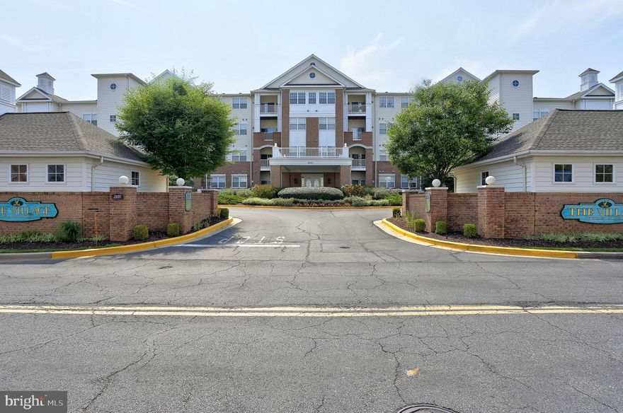 Charming 2-Bedroom, 2.5-Bathroom Home at Chapel Lake Drive, Waugh Chapel Center
Located at Chapel Lake Drive in Waugh Chapel Center, this inviting 2-bedroom, 2.5-bathroom home boasts a spacious open layout, a dedicated storage unit (36), and a garage parking spot (18).
Residents can enjoy a host of top-notch amenities and engaging community events. Additionally, the property offers easy access to a range of shopping, dining, and medical facilities within the Waugh Chapel area. Take advantage of the prime location that provides proximity to Annapolis, Baltimore, and Washington D.C., making it a compelling opportunity.