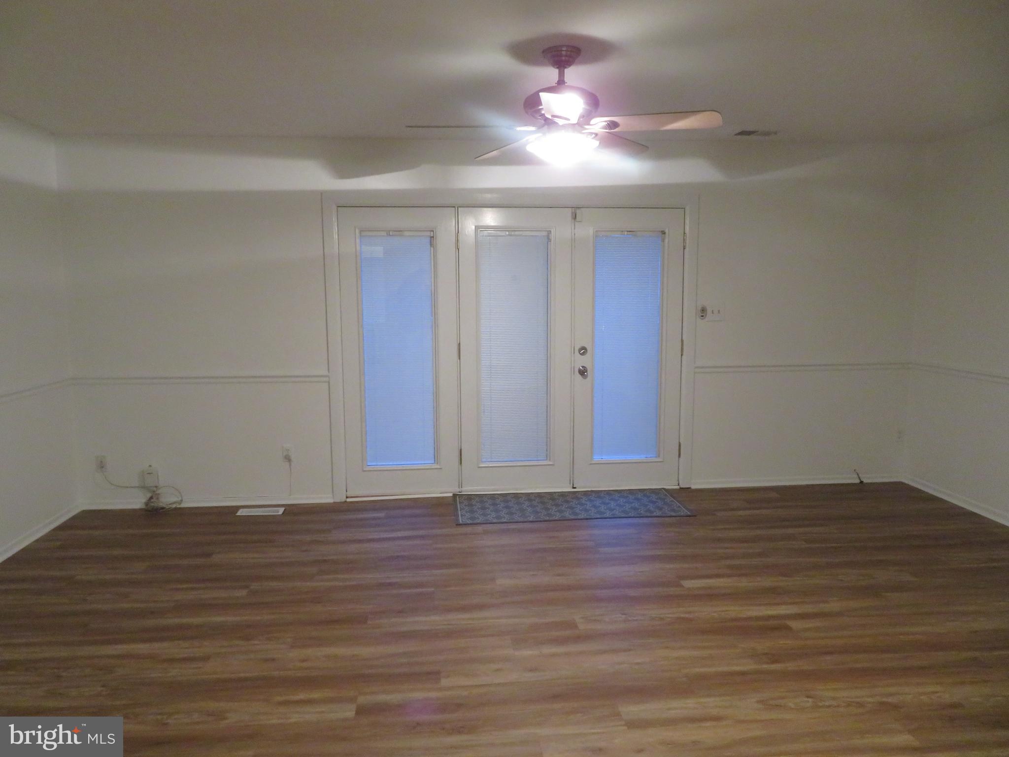 CROFTON SQUARE - Residential Lease