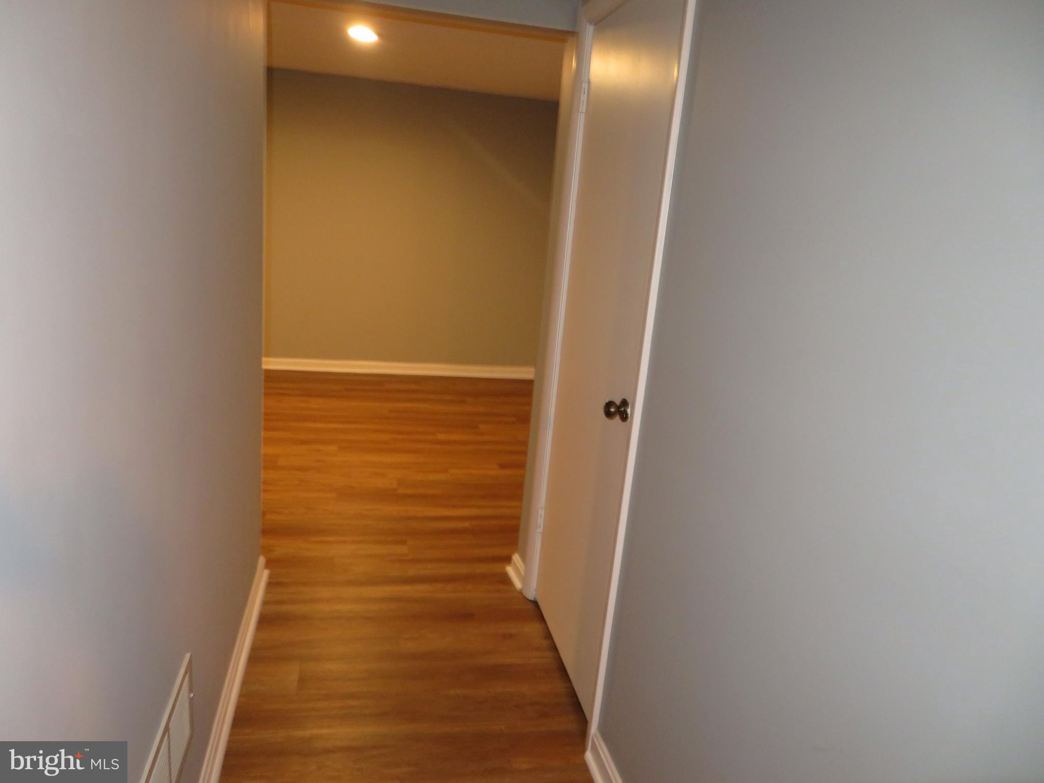 CROFTON SQUARE - Residential Lease