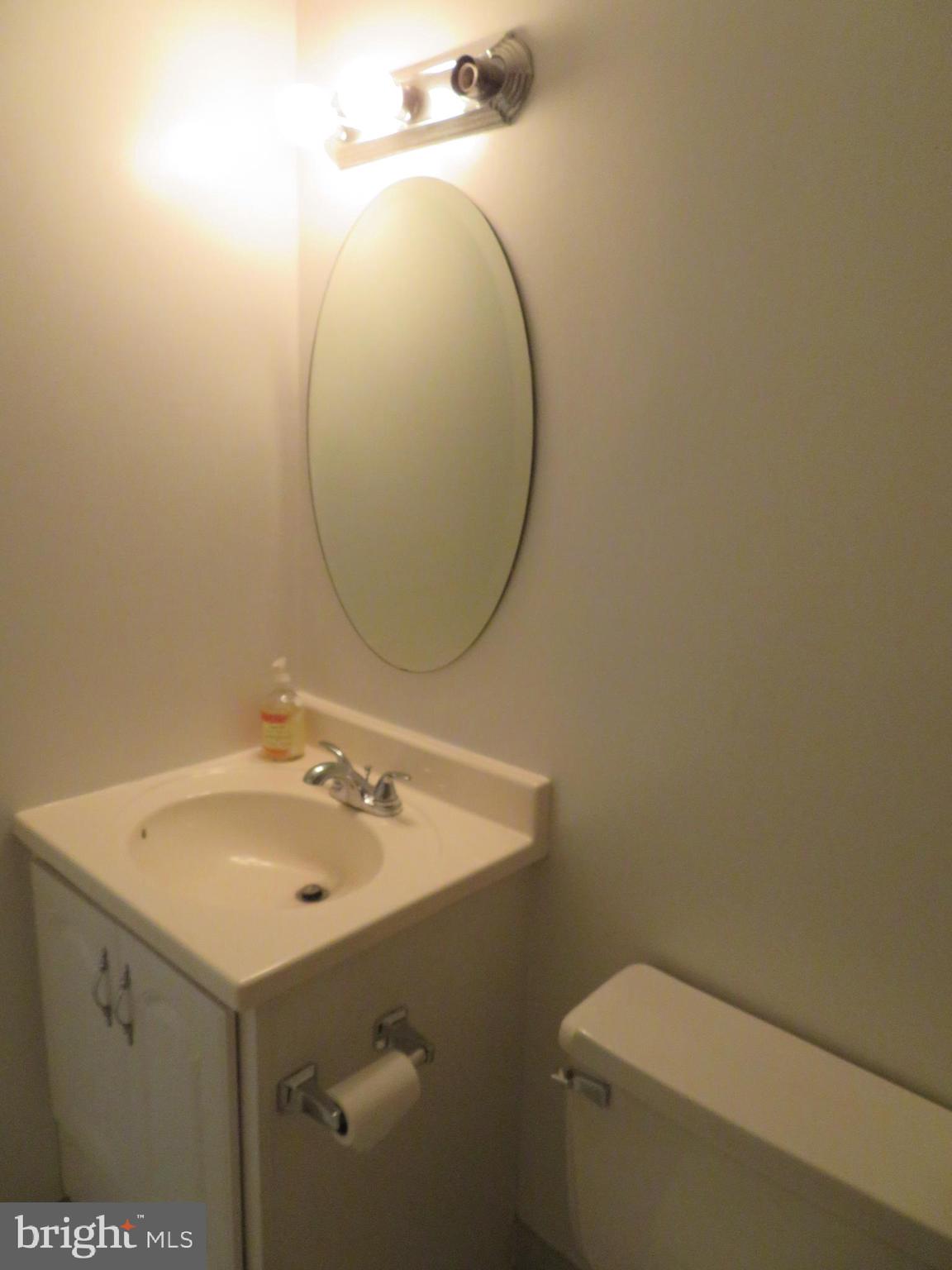 CROFTON SQUARE - Residential Lease