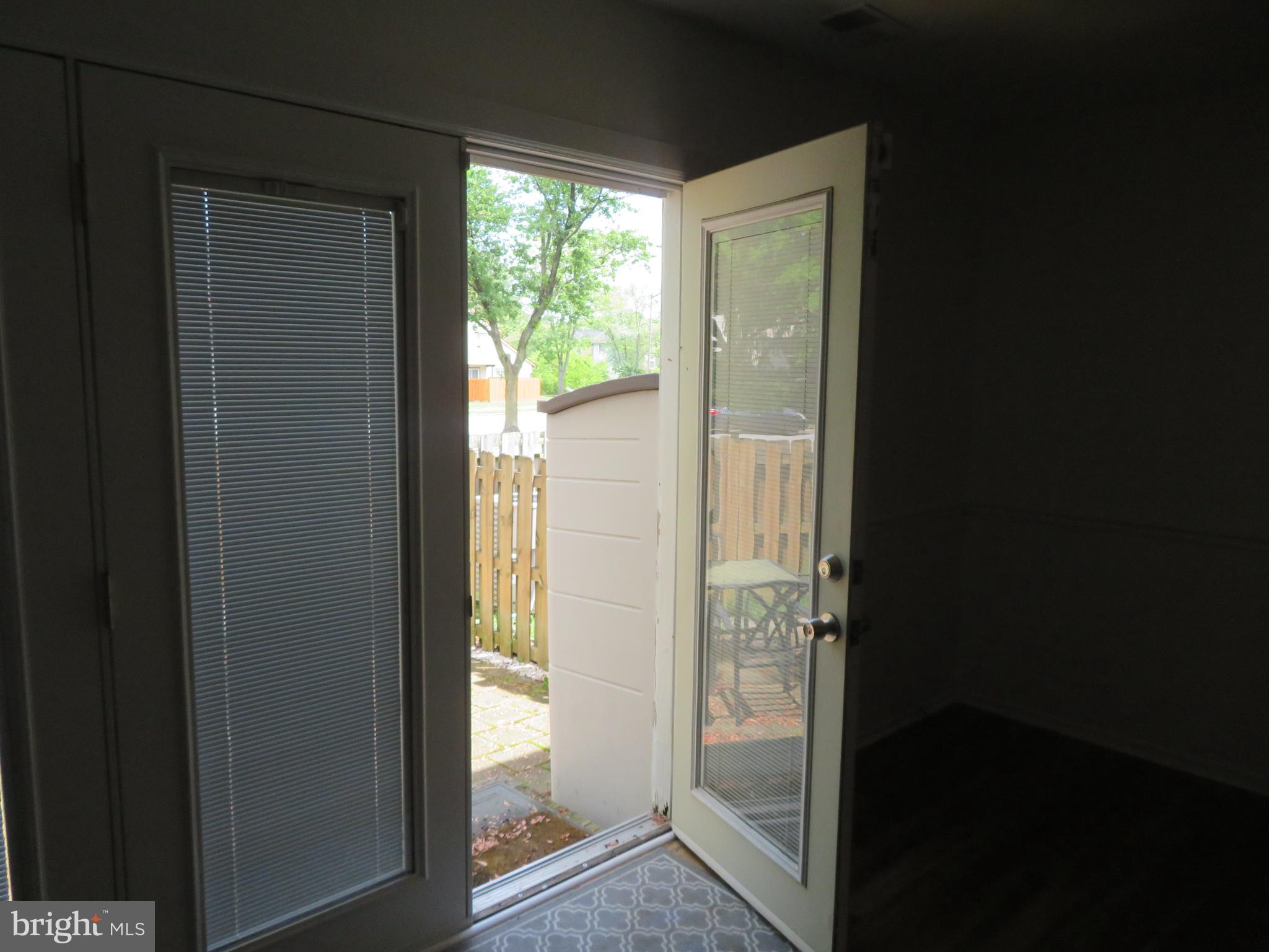 CROFTON SQUARE - Residential Lease