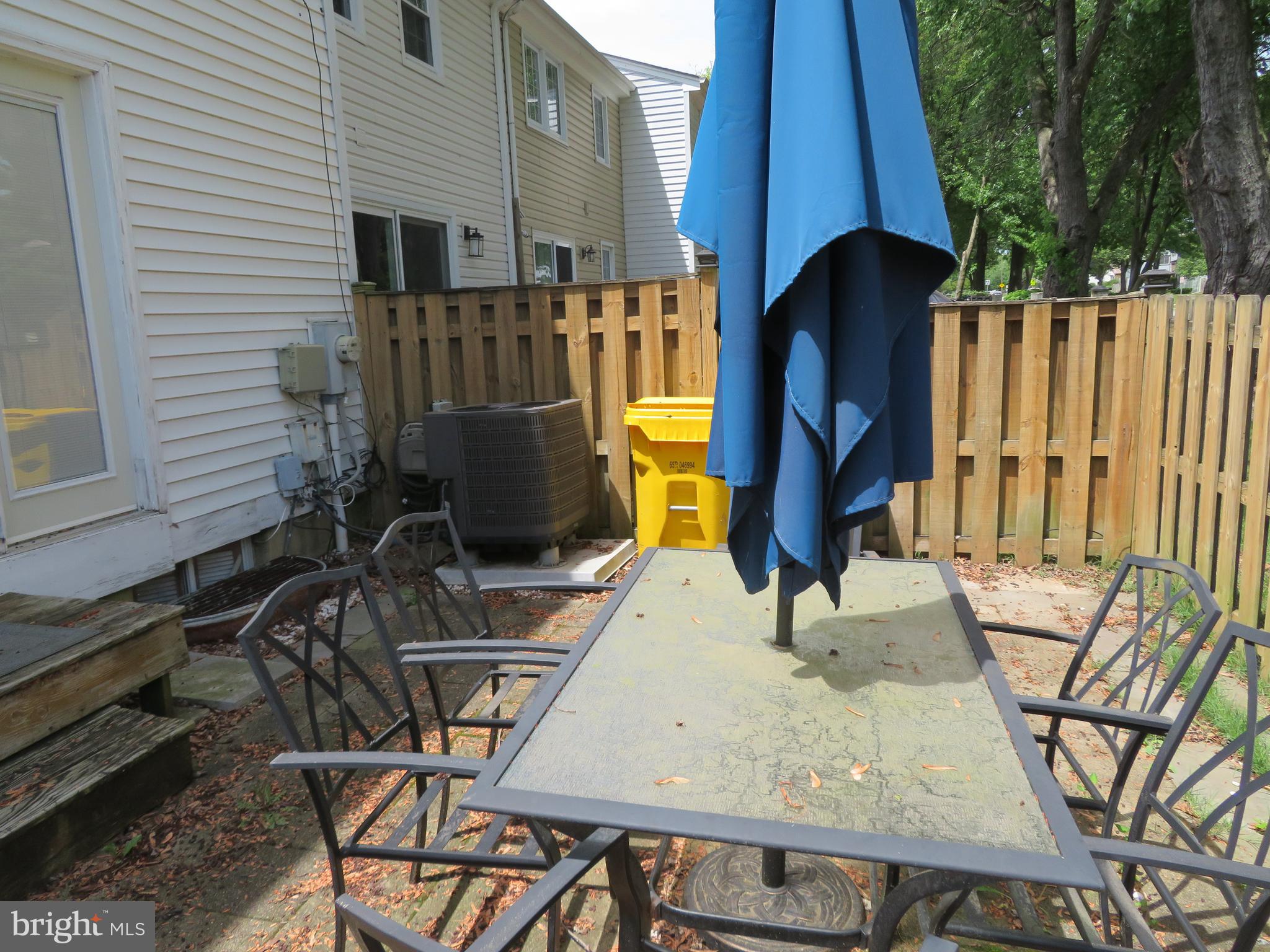 CROFTON SQUARE - Residential Lease