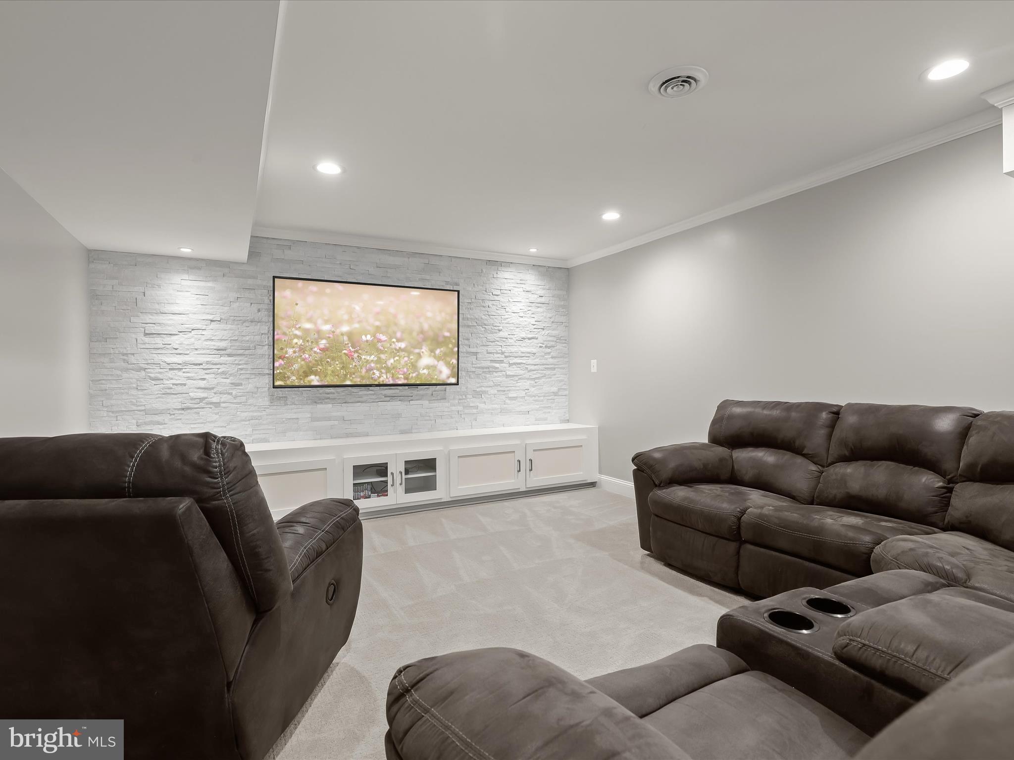 MORNING BROOK FARM - Residential