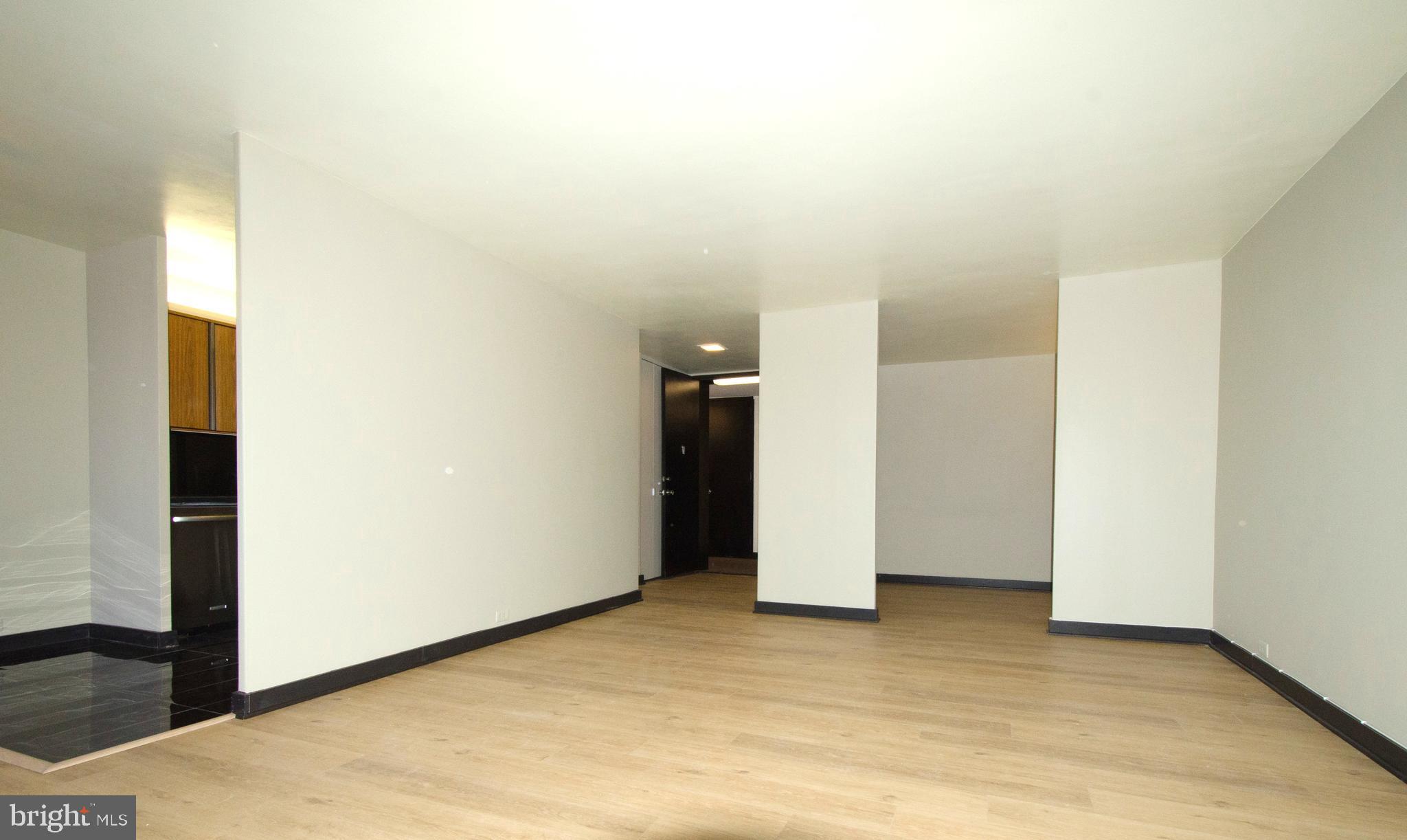 4000 N CHARLES STREET 706