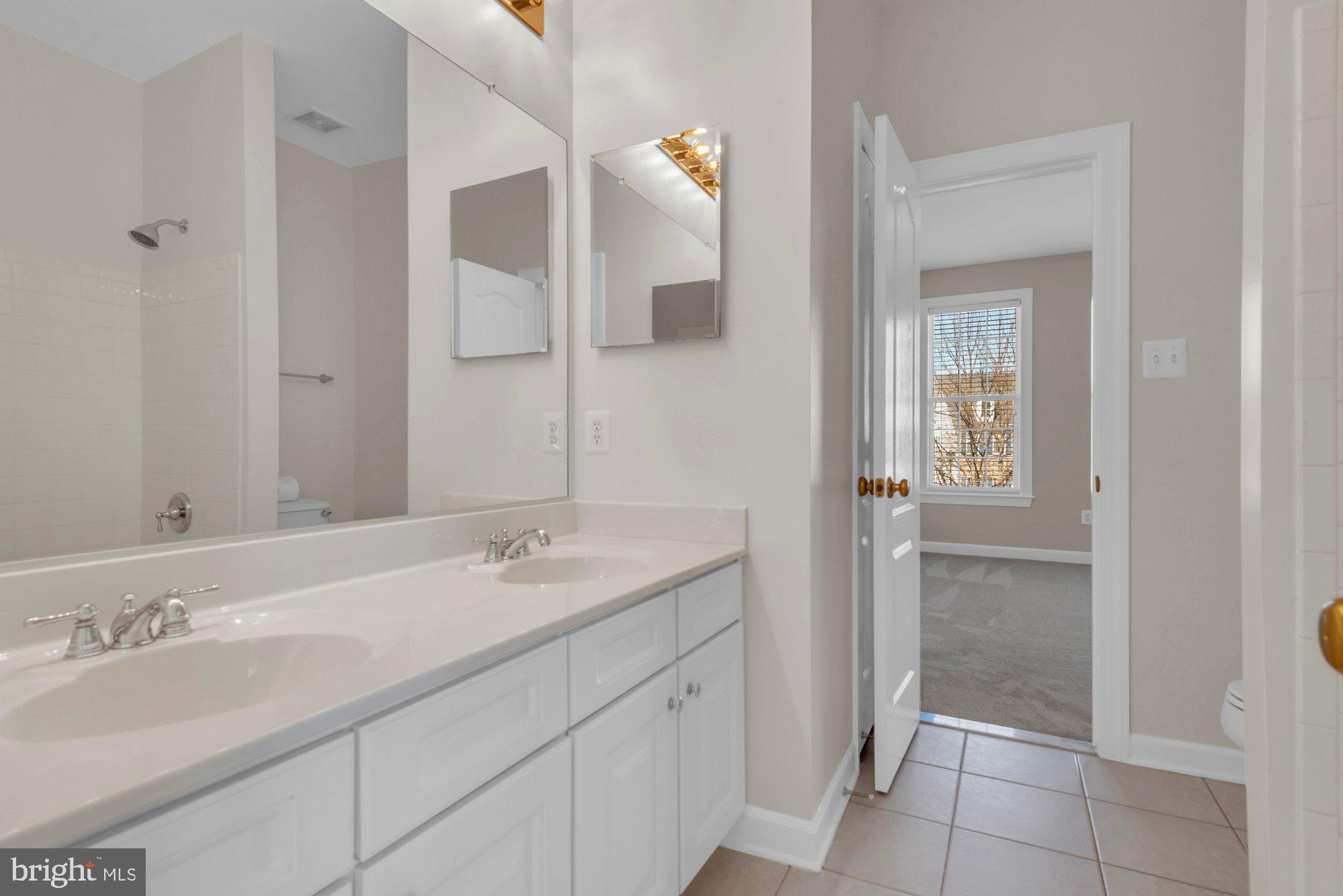 SOUTHDOWN SHORES - Residential