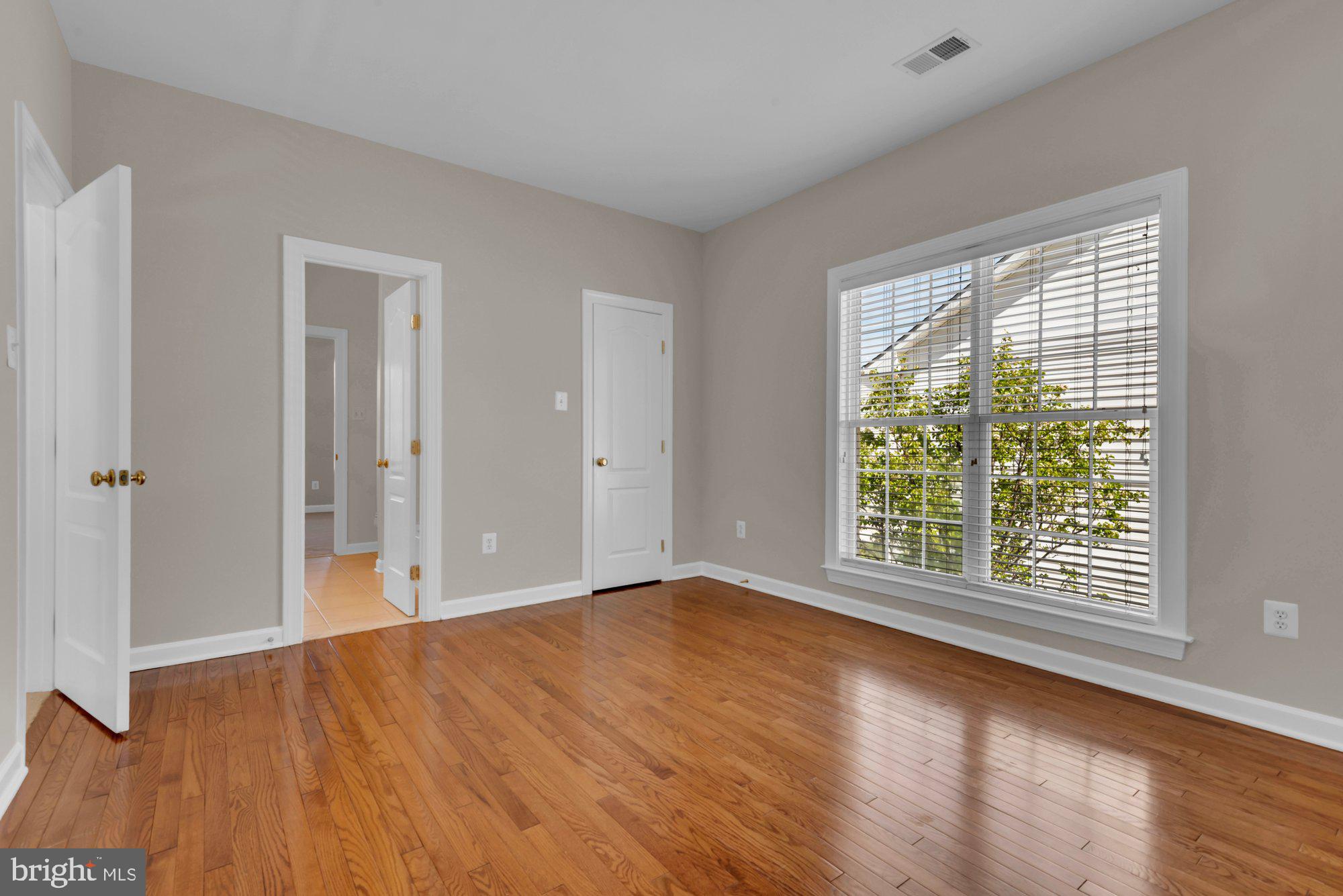 SOUTHDOWN SHORES - Residential