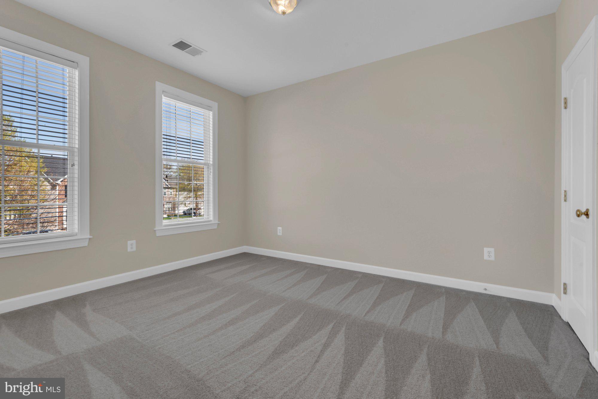 SOUTHDOWN SHORES - Residential