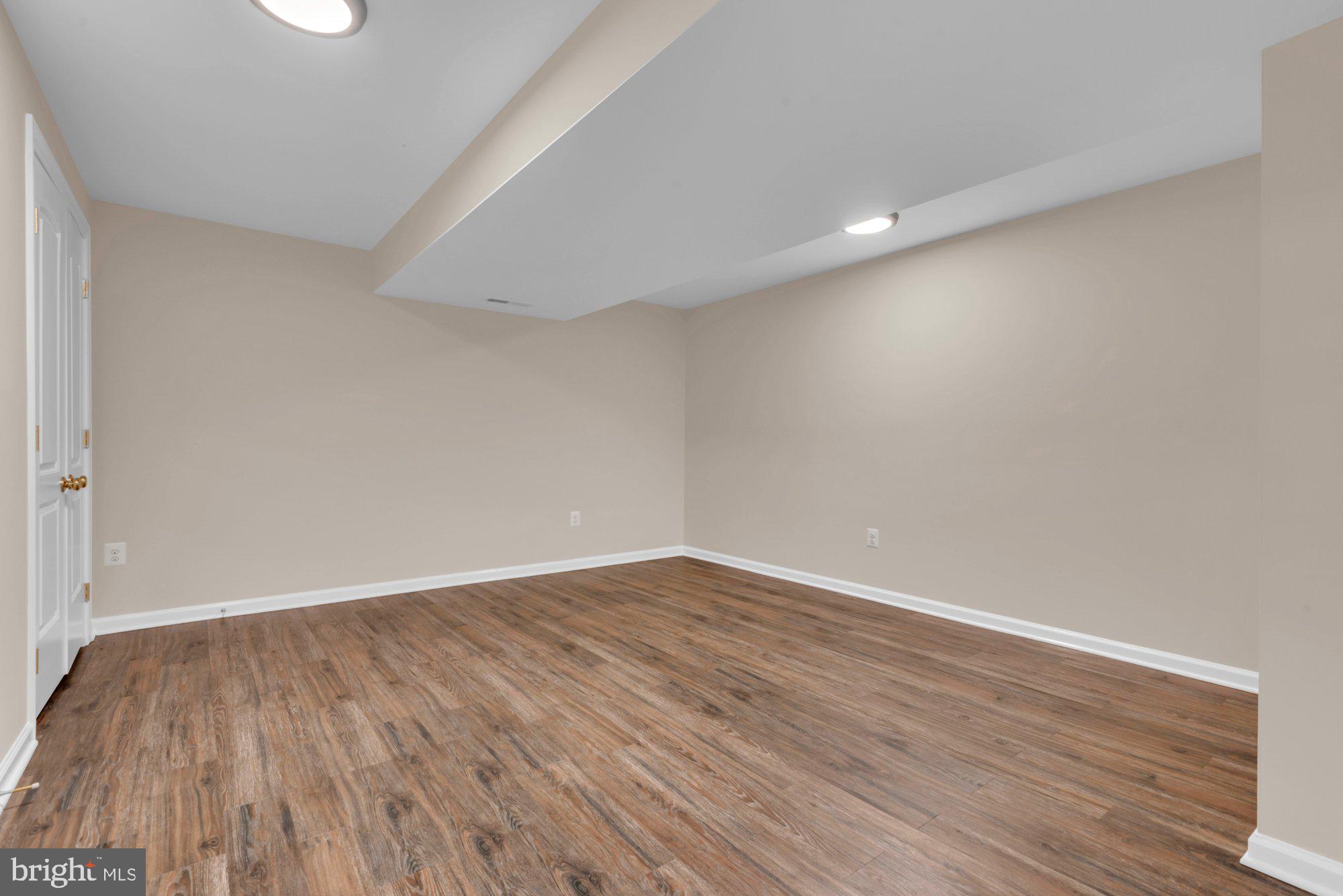 SOUTHDOWN SHORES - Residential