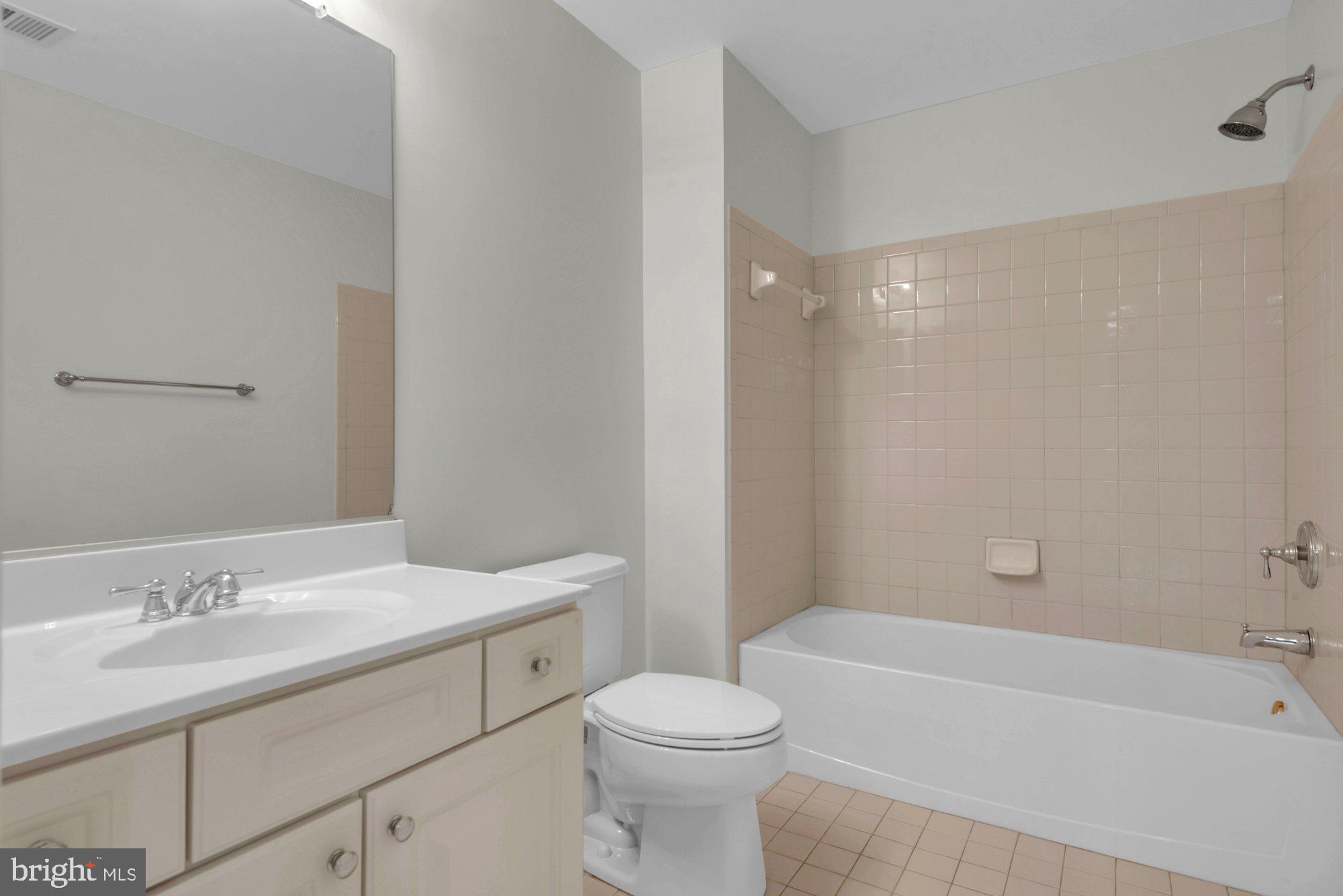 SOUTHDOWN SHORES - Residential