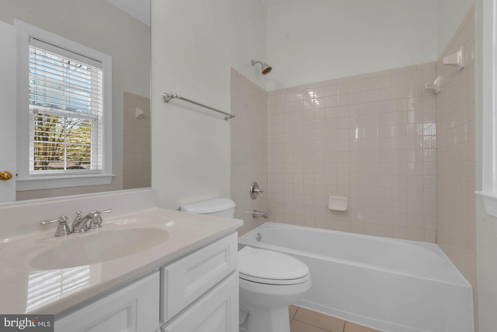 SOUTHDOWN SHORES - Residential