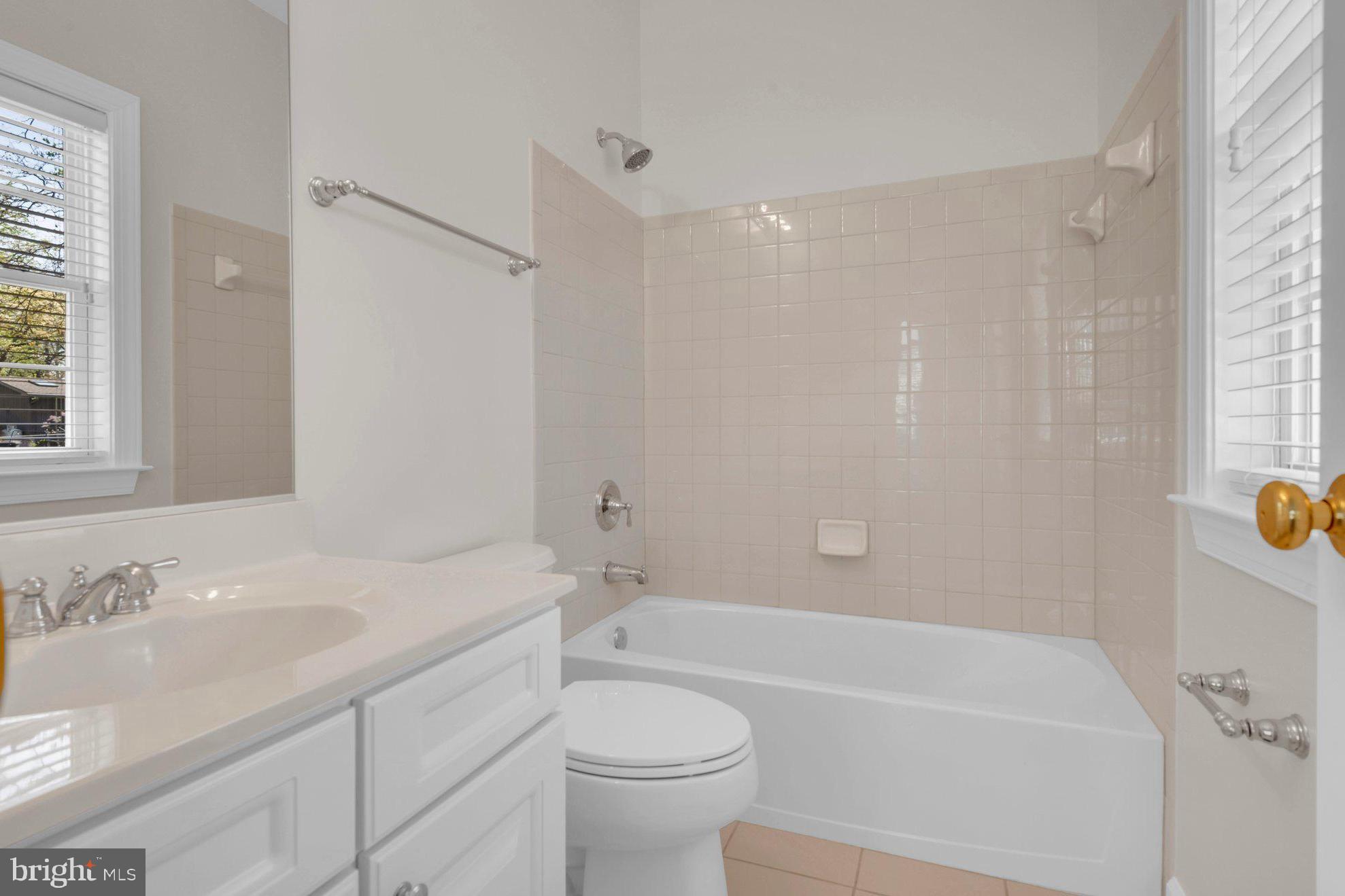 SOUTHDOWN SHORES - Residential