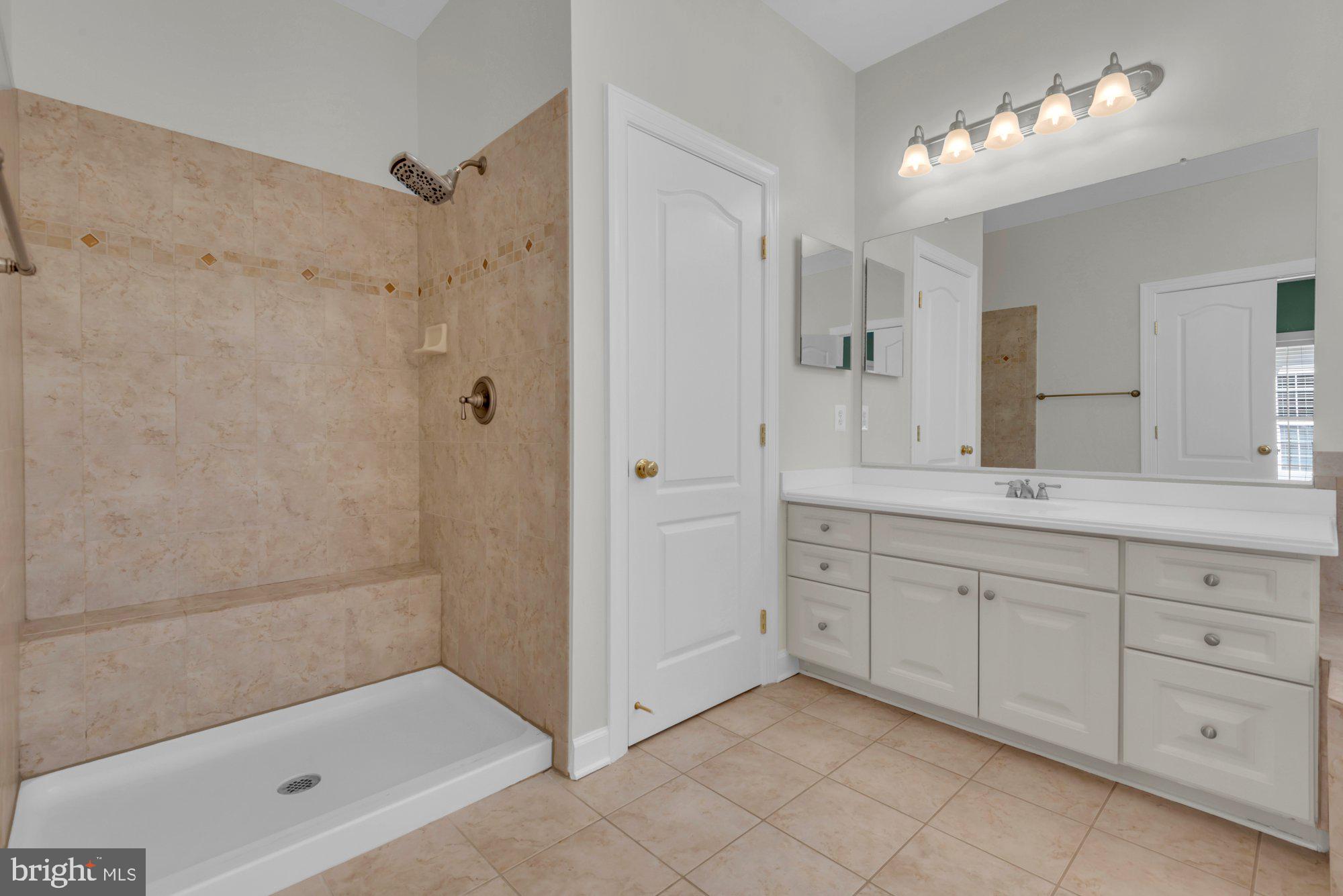 SOUTHDOWN SHORES - Residential