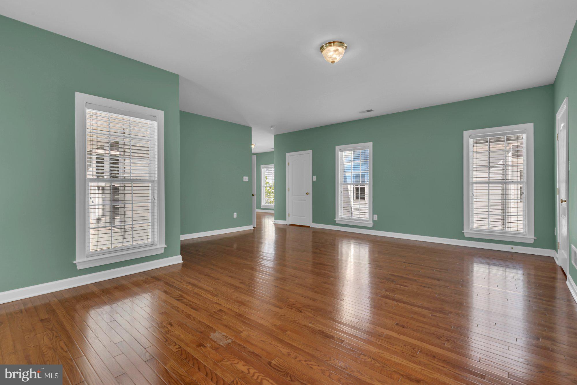 SOUTHDOWN SHORES - Residential