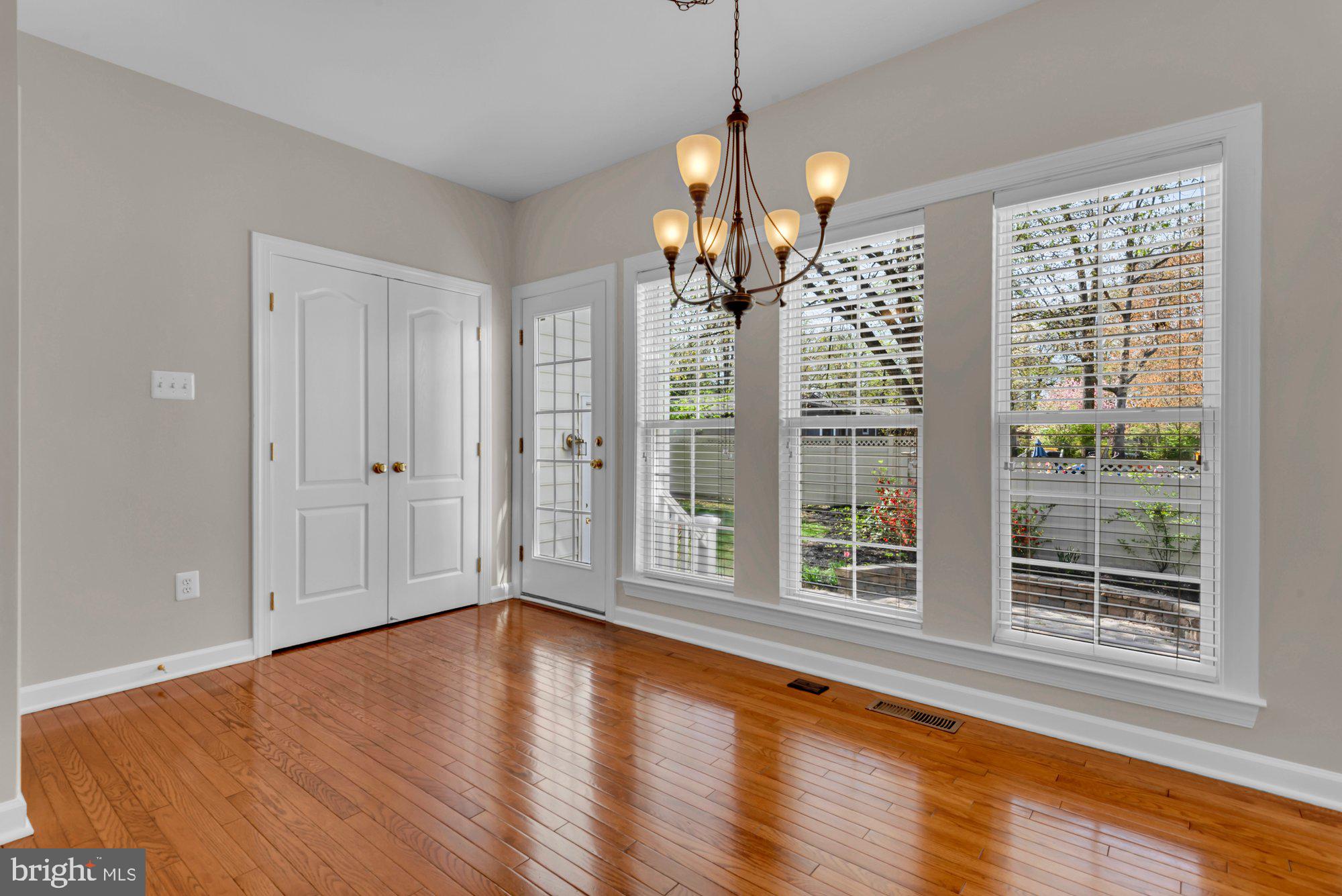 SOUTHDOWN SHORES - Residential