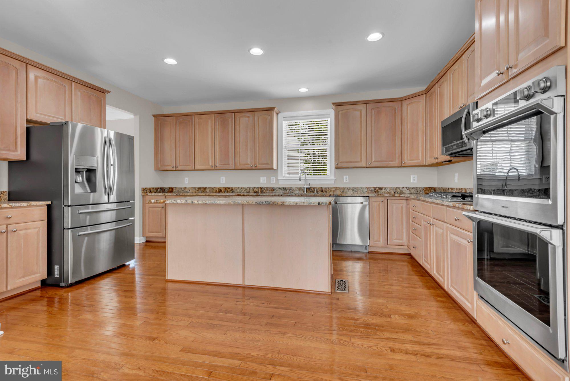 SOUTHDOWN SHORES - Residential