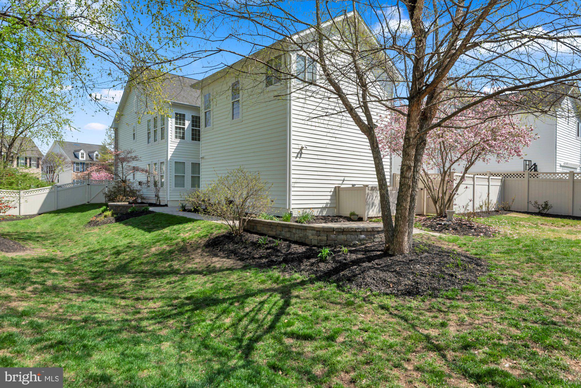 SOUTHDOWN SHORES - Residential