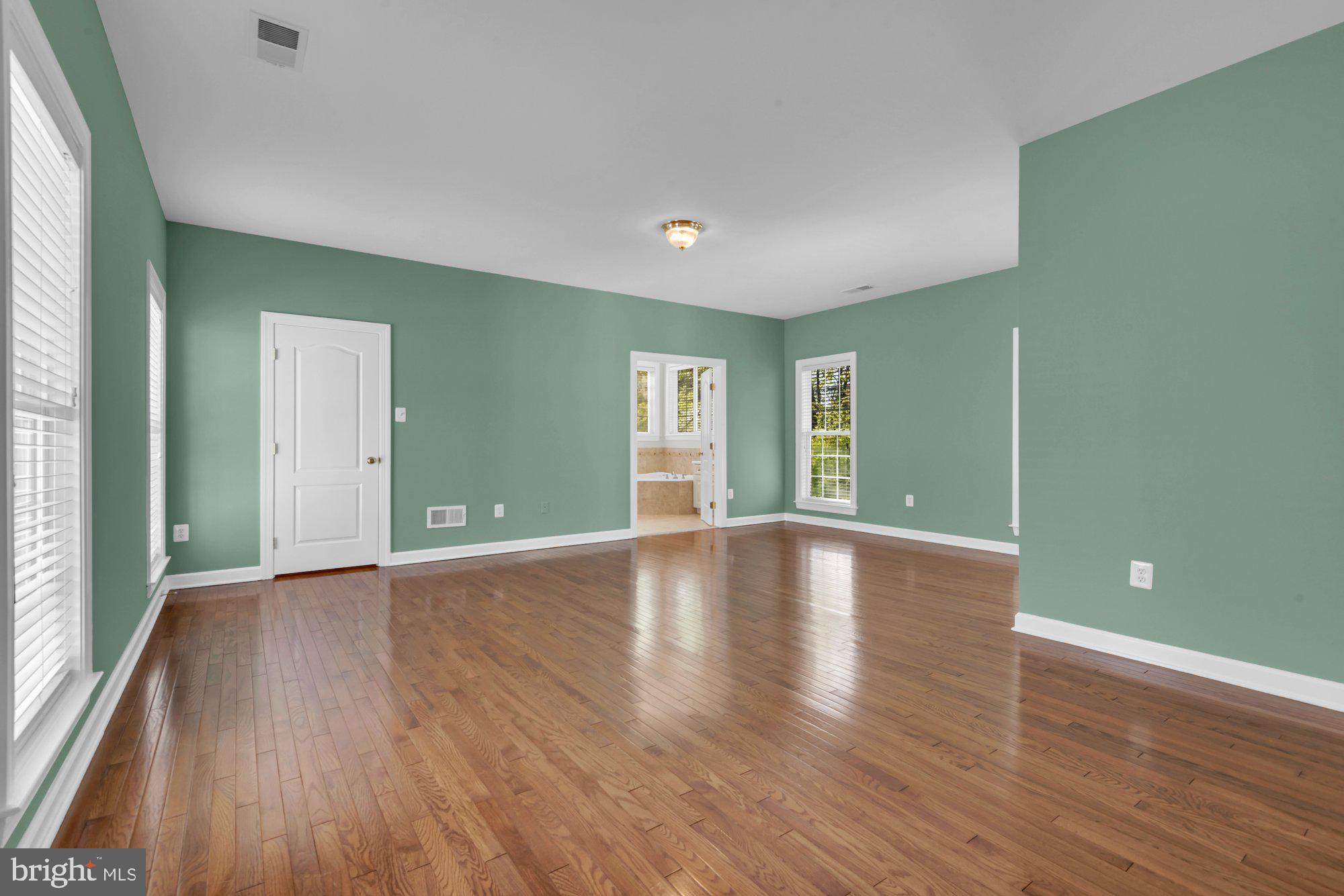 SOUTHDOWN SHORES - Residential