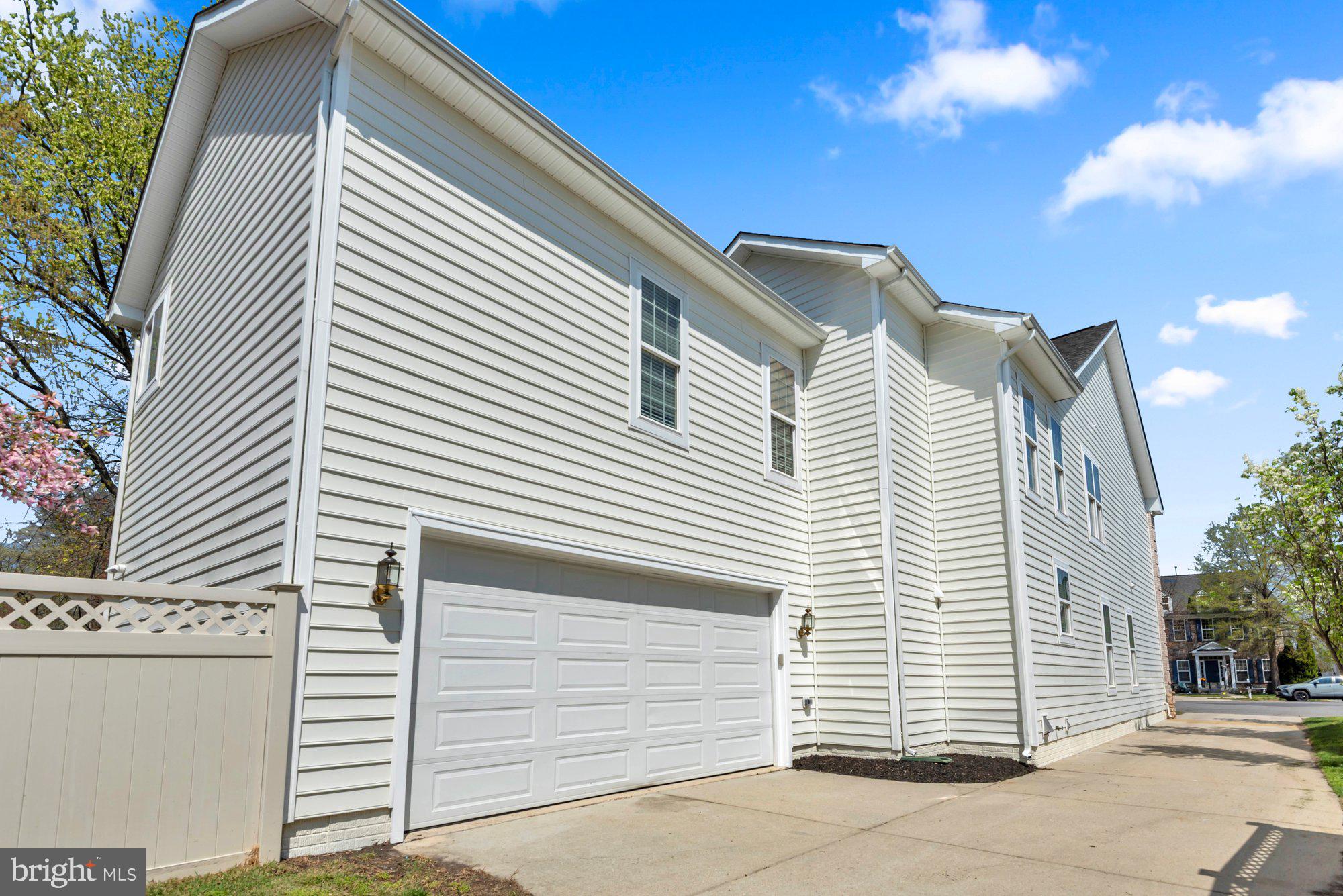 SOUTHDOWN SHORES - Residential