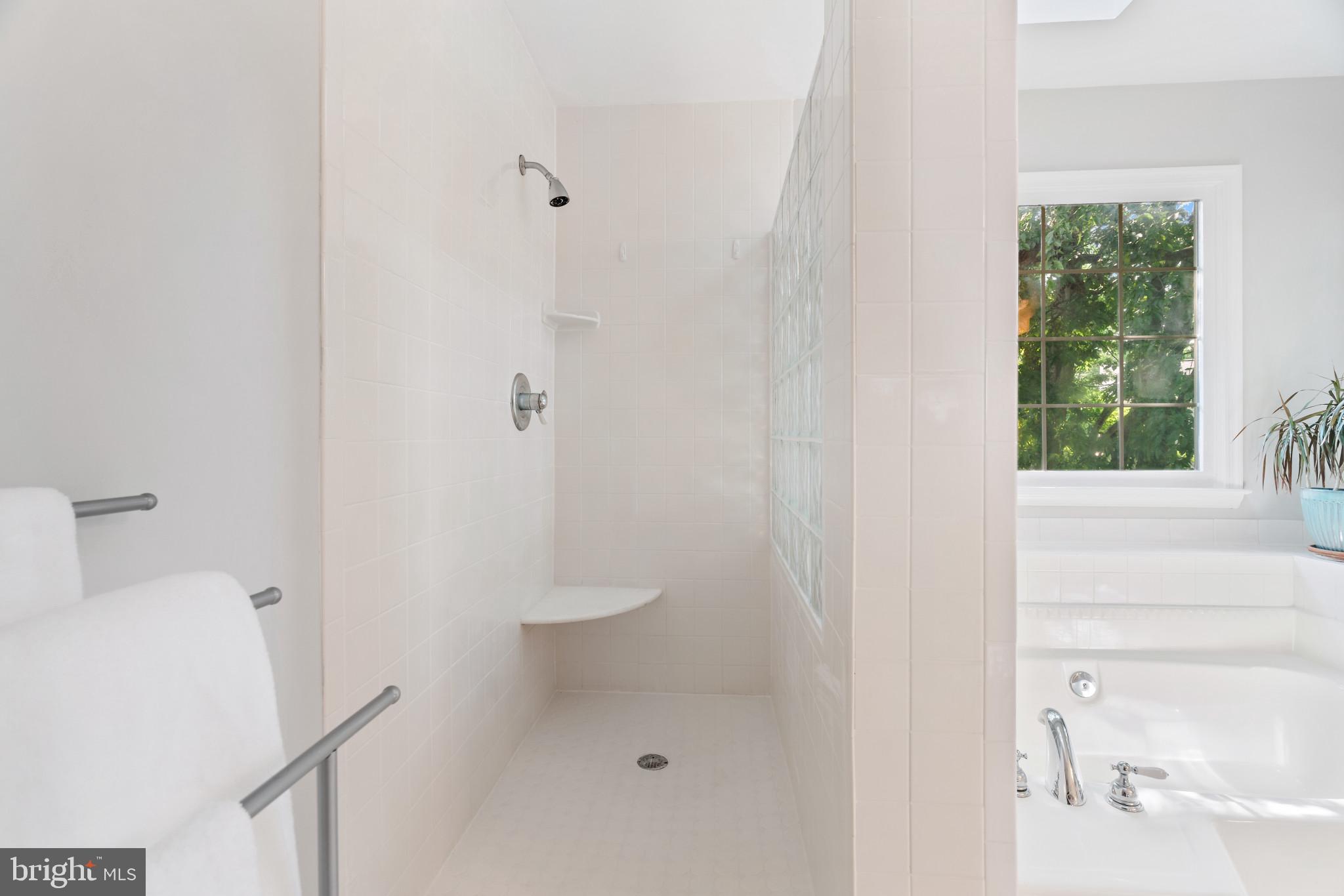 WELLINGTON/CLOVERHILL - Residential