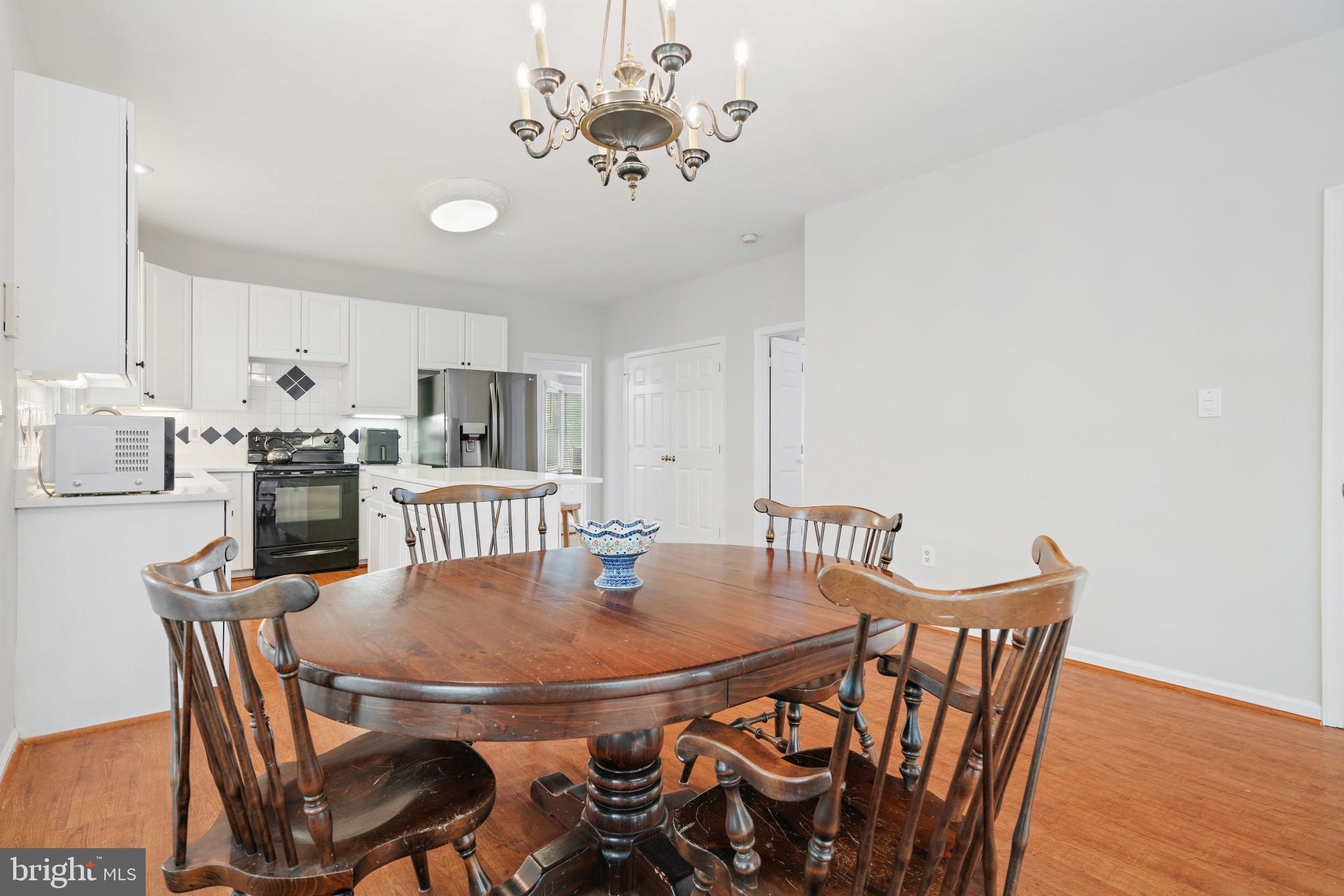 WELLINGTON/CLOVERHILL - Residential