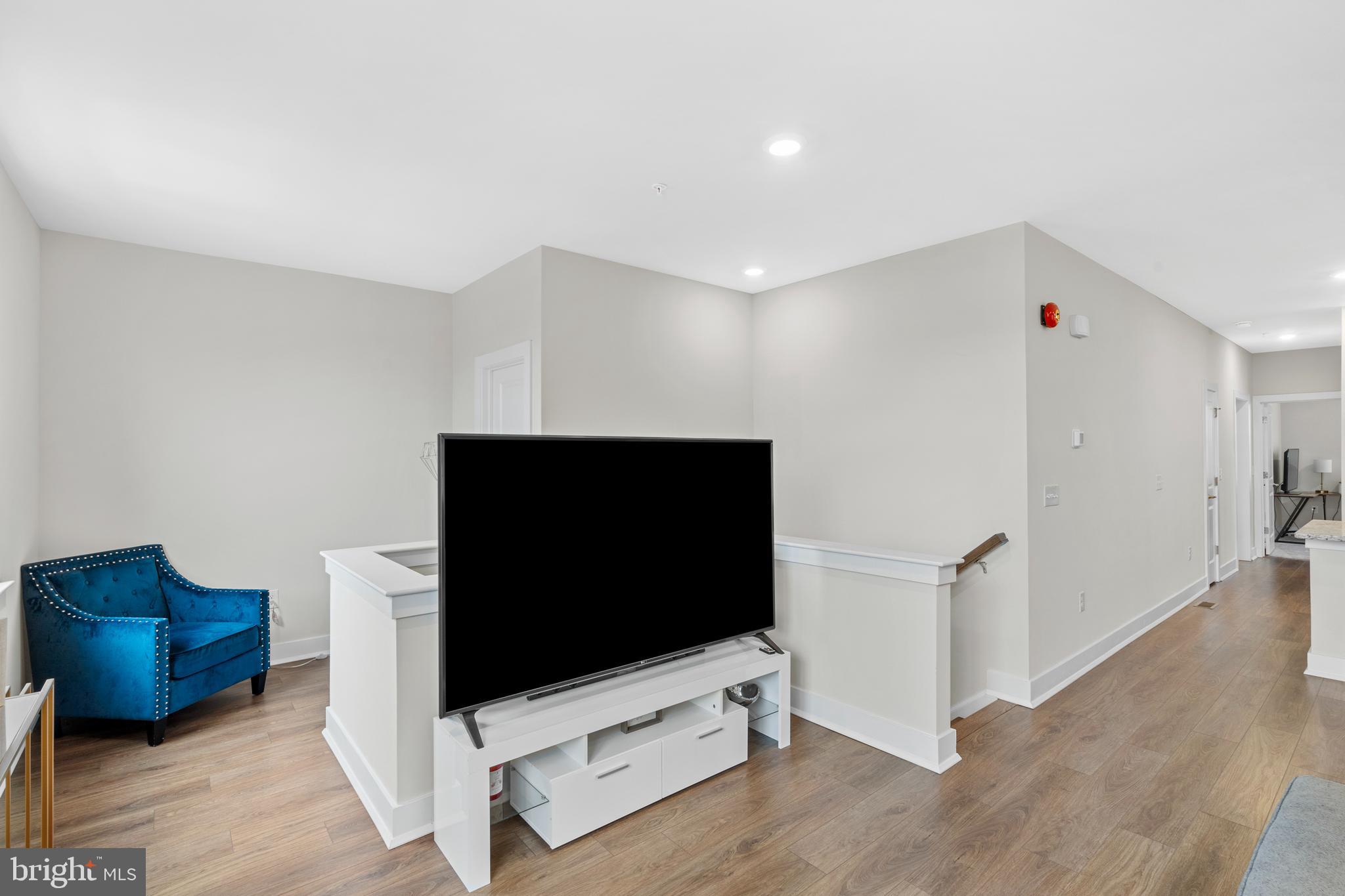 WATERSIDE - Residential Lease