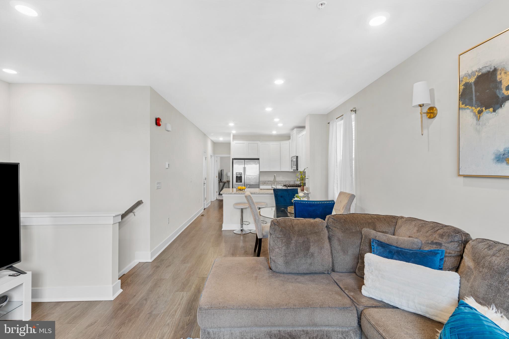 WATERSIDE - Residential Lease