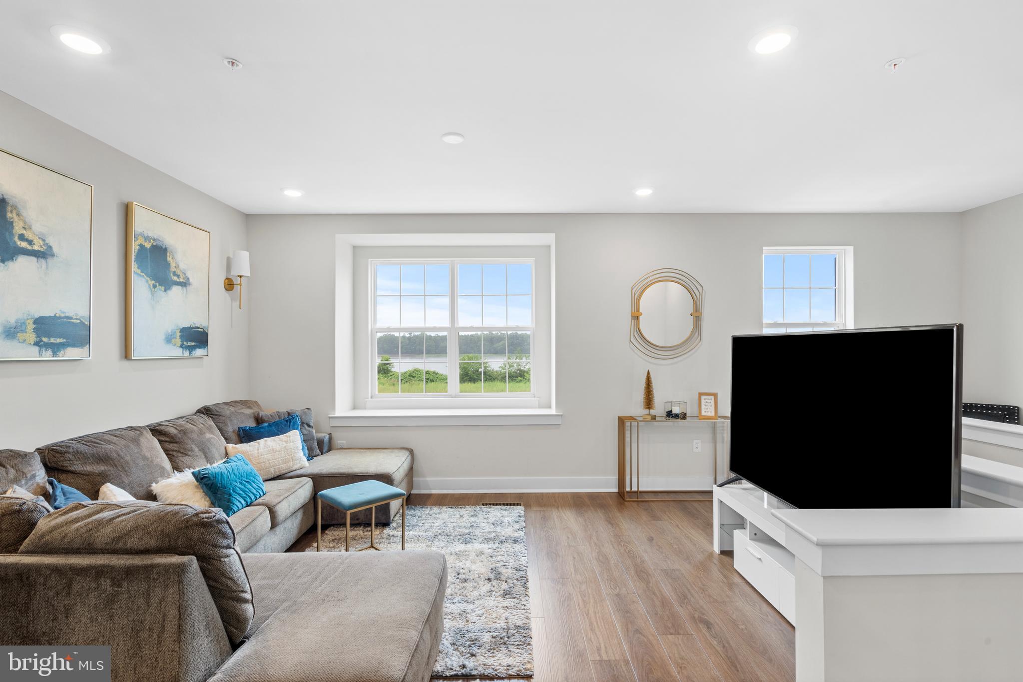 WATERSIDE - Residential Lease