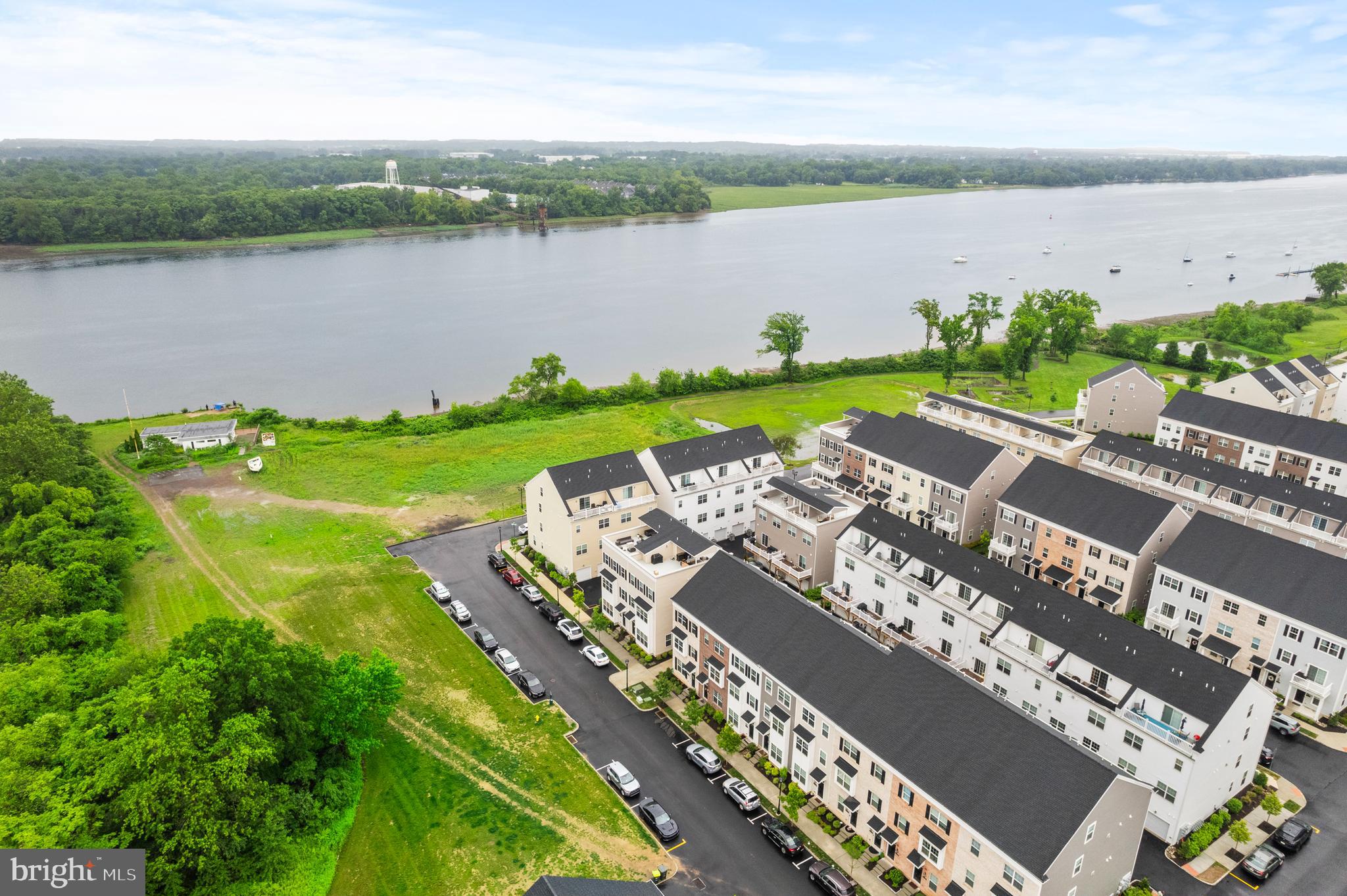 WATERSIDE - Residential Lease