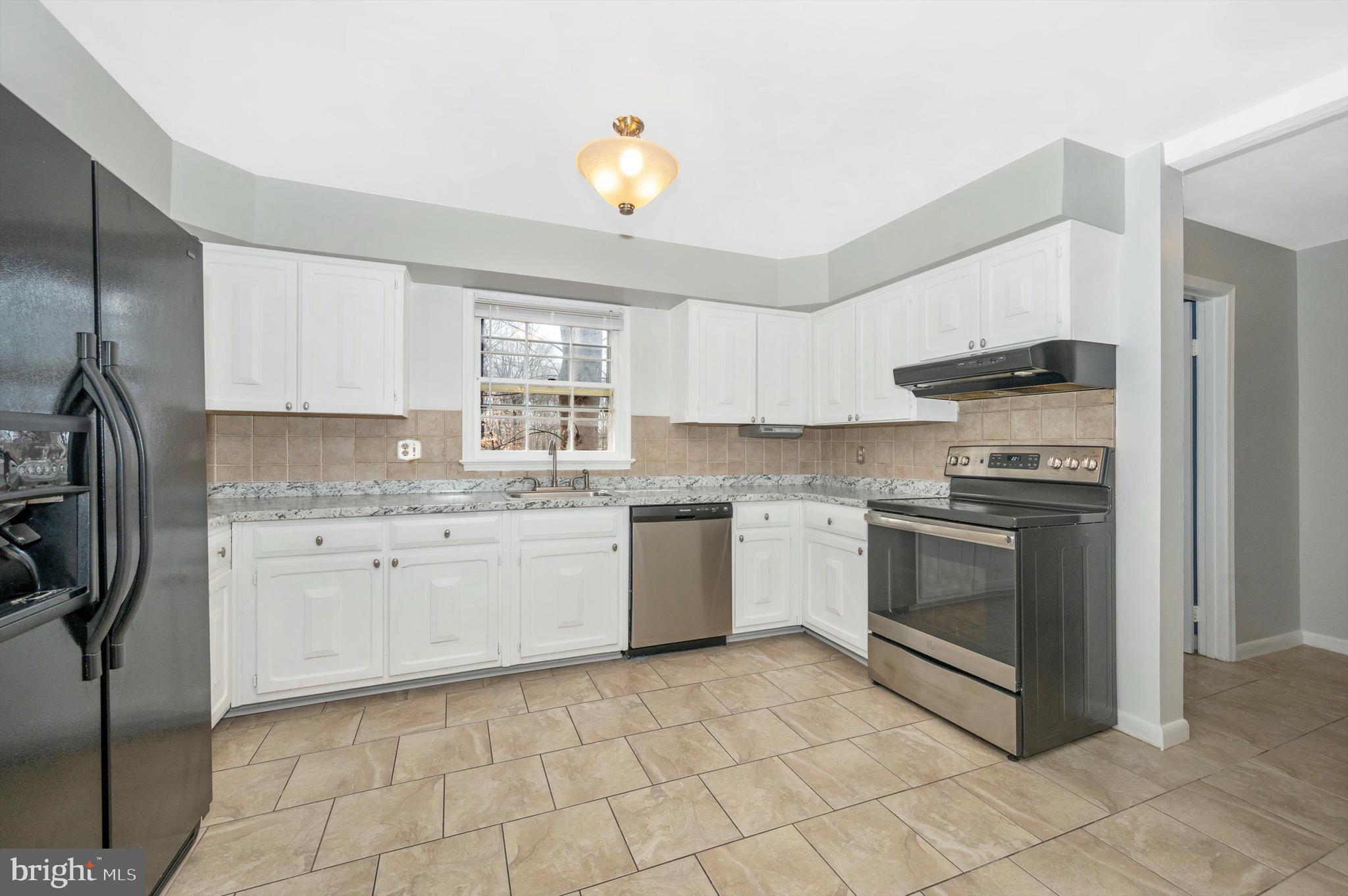 BEL PRE WOODS - Residential