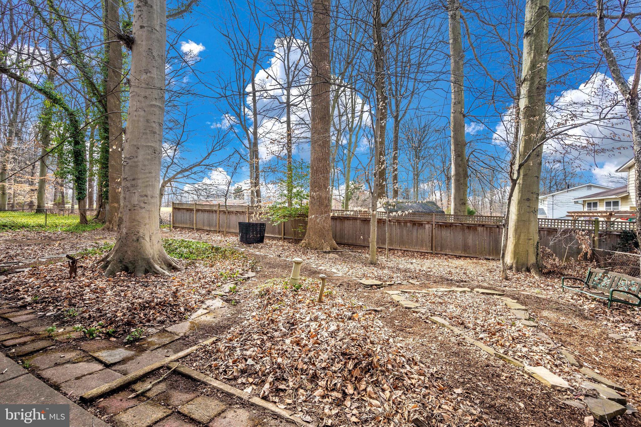 BEL PRE WOODS - Residential