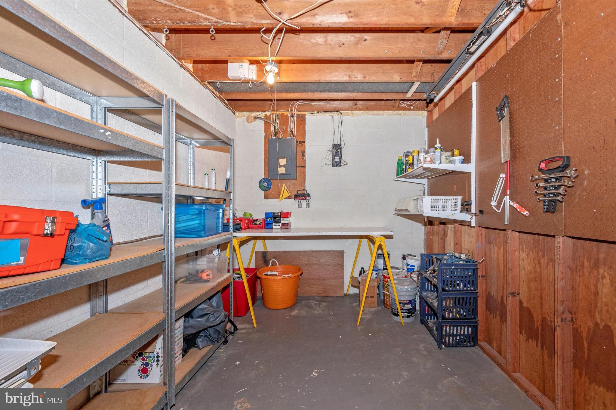 BEL PRE WOODS - Residential