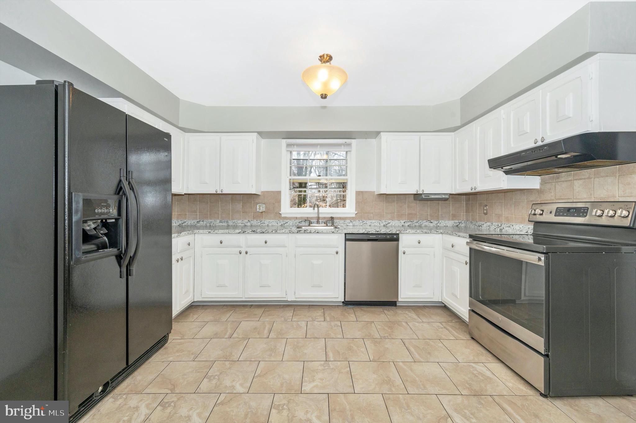 BEL PRE WOODS - Residential